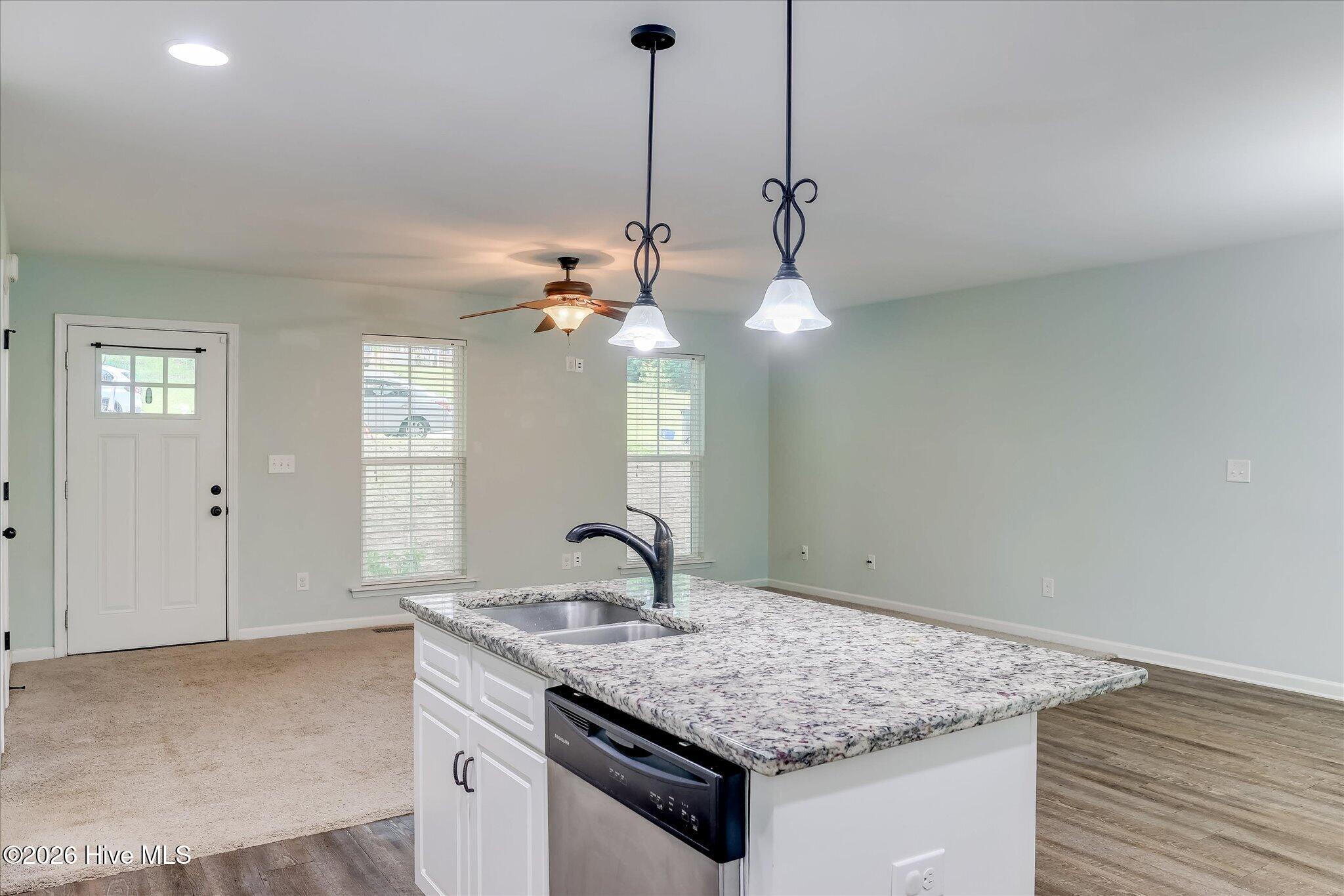 605 Ridgefield Drive Property Photo 9