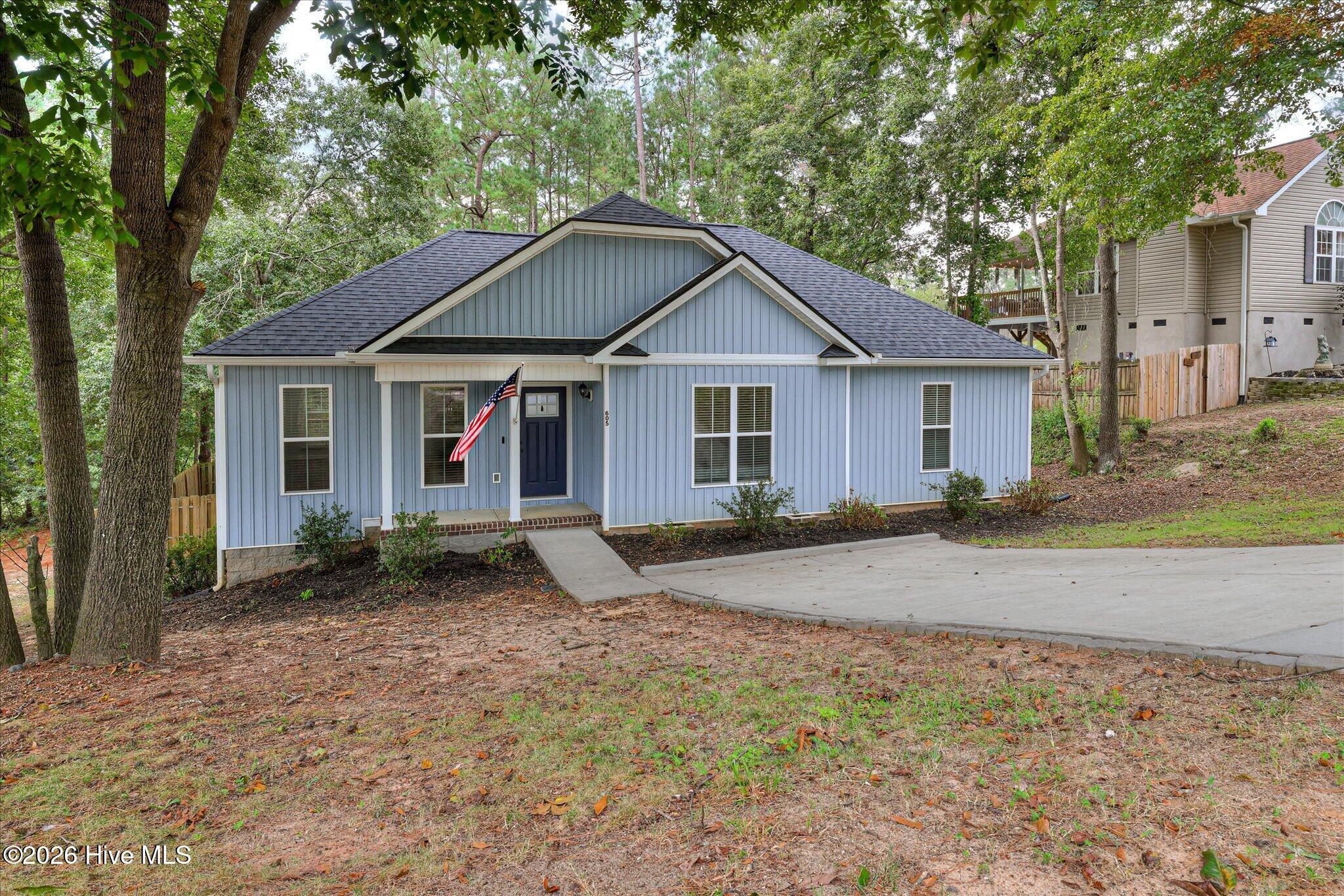 605 Ridgefield Drive Property Photo 33