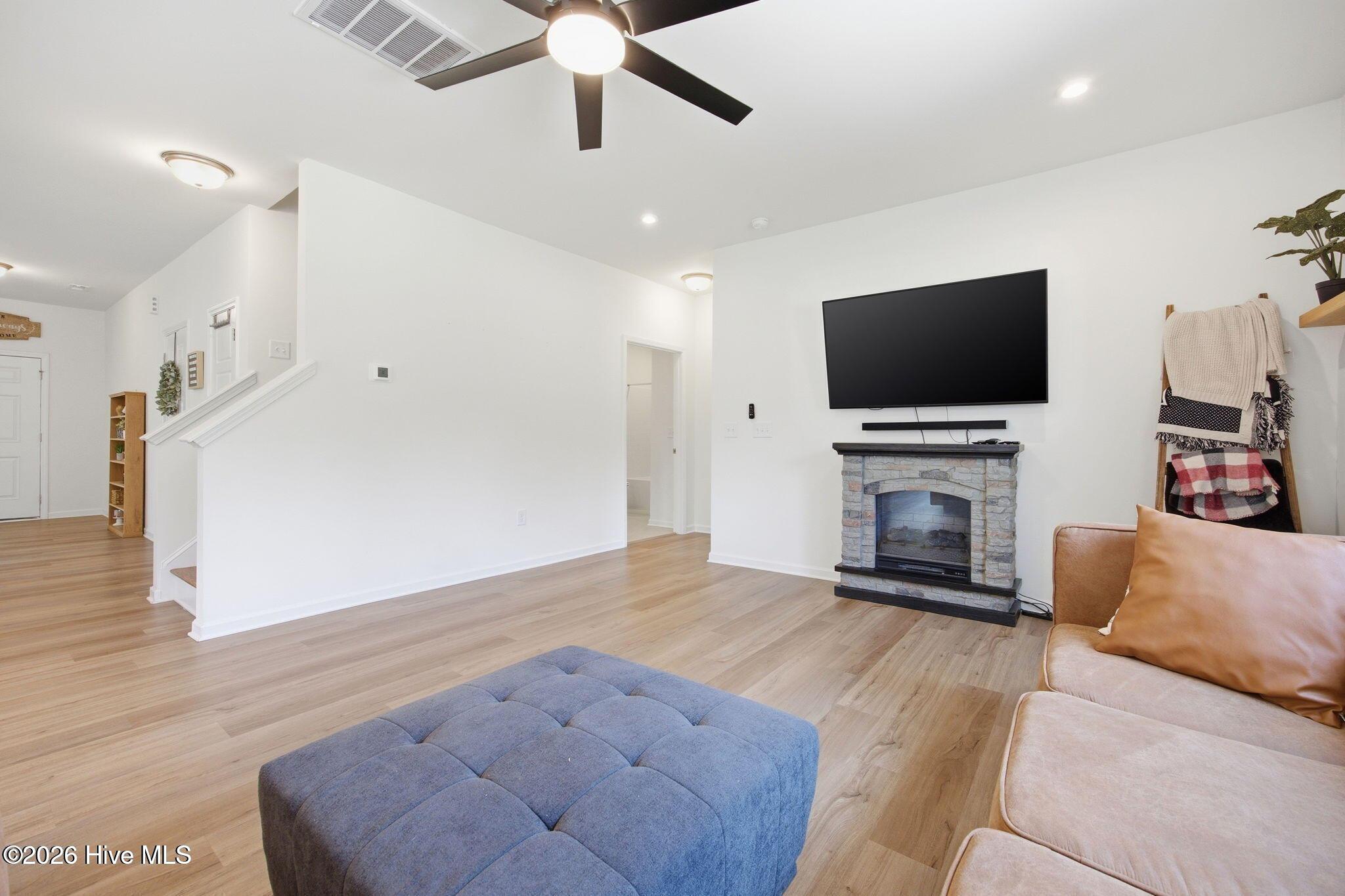315 Enfield Drive Property Photo 16