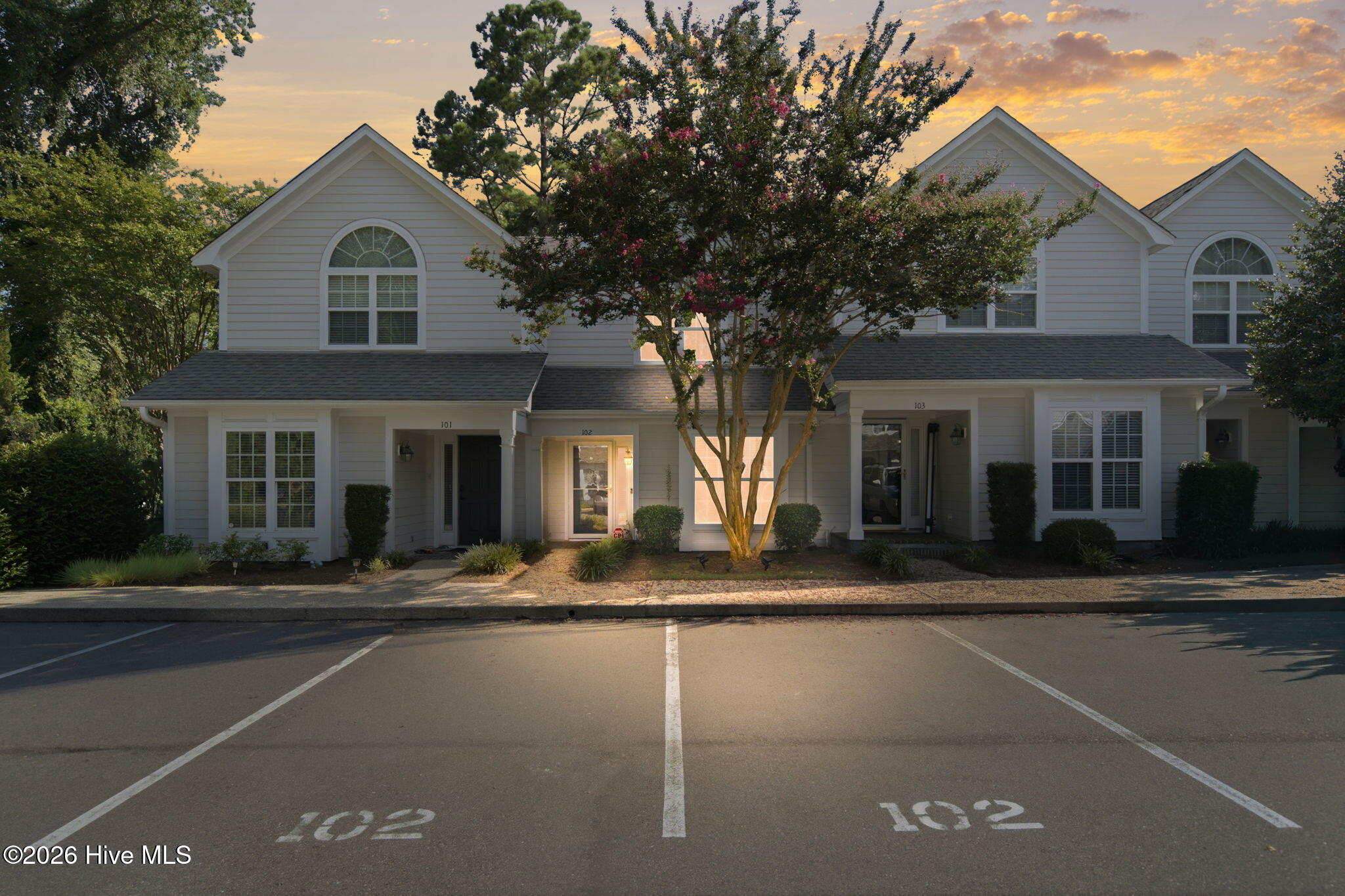 6211 Wrightsville Avenue Apt 102 Property Photo 1