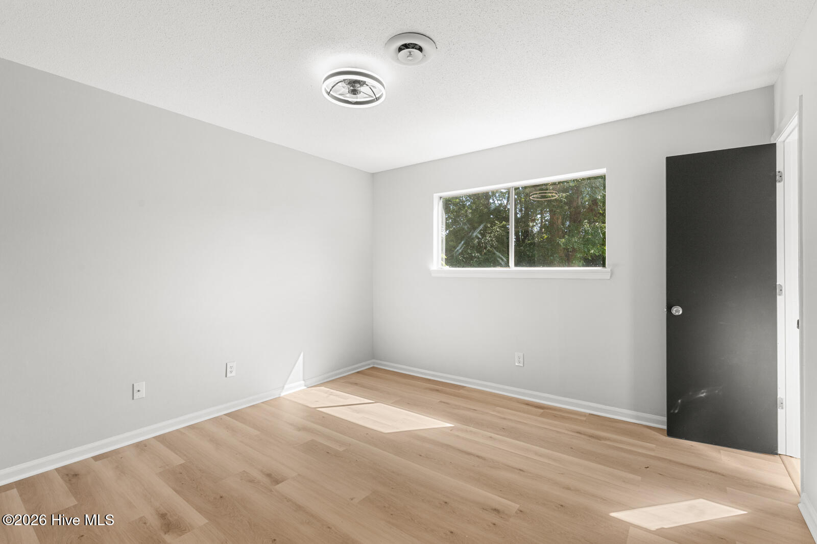 402 Sterling Road Property Photo 12
