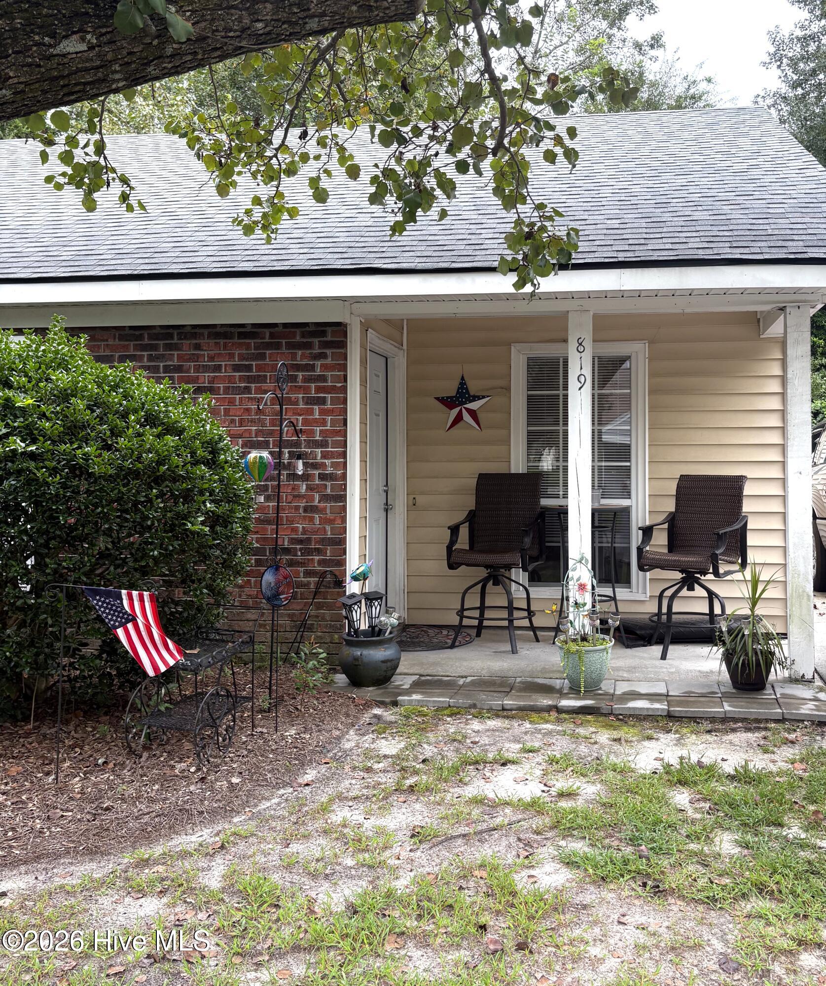 819 Varsity Drive Property Photo 1