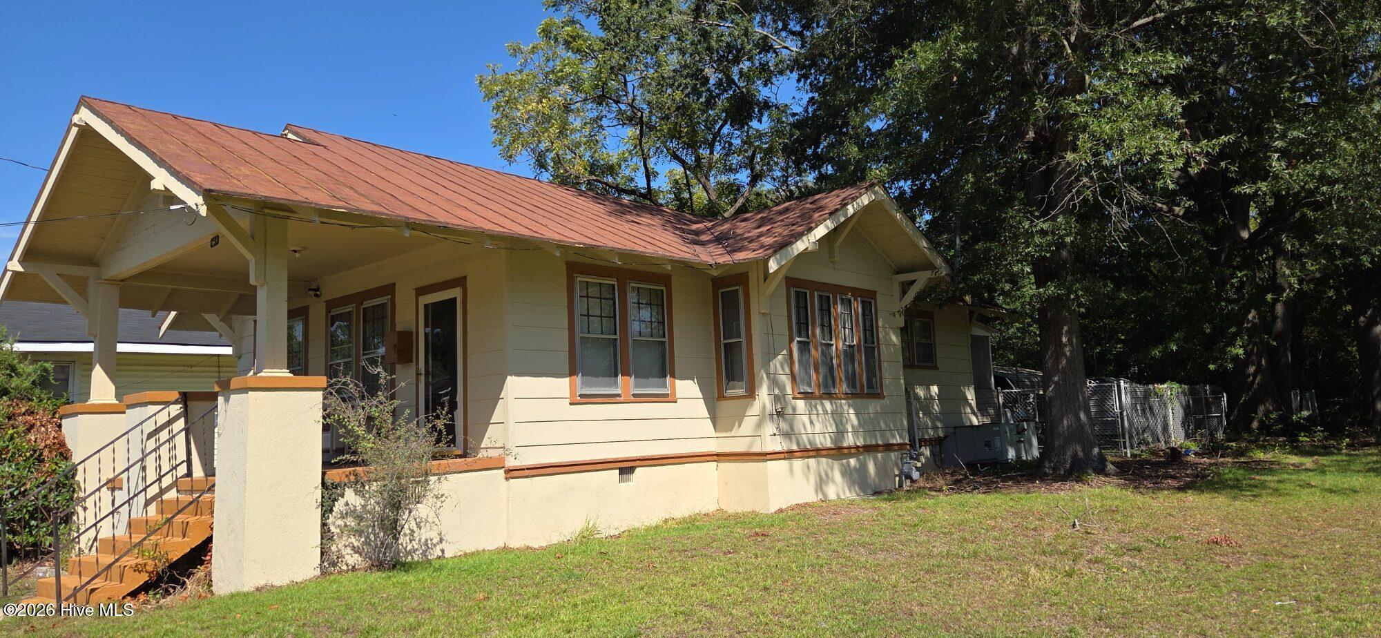 730 Sunset Avenue Property Photo 3