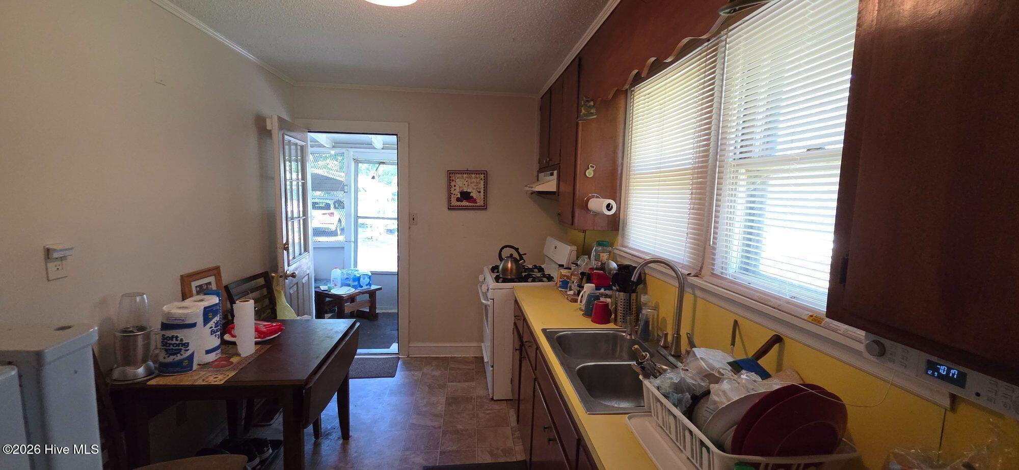 730 Sunset Avenue Property Photo 16