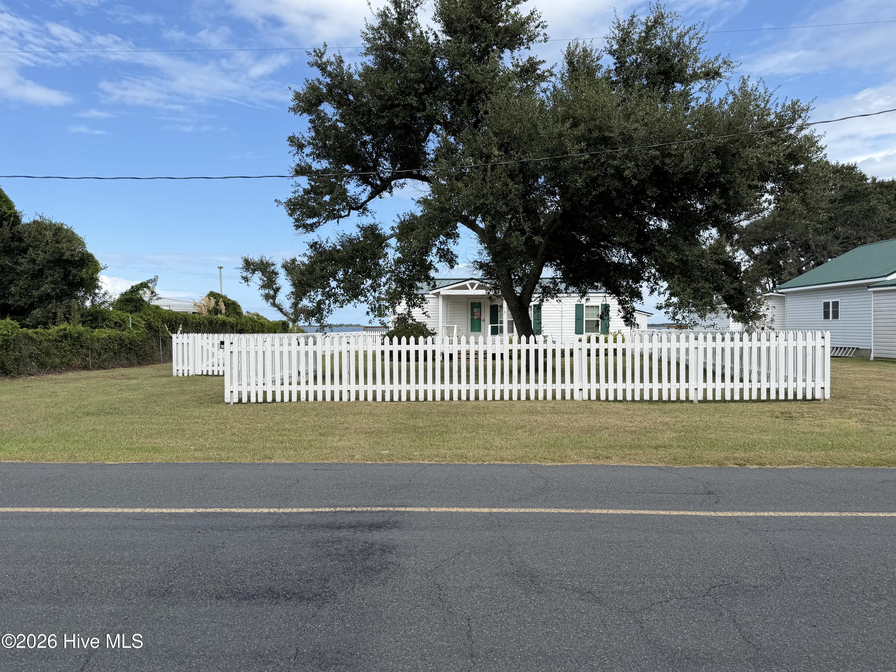 391 Lola Road Property Photo 2
