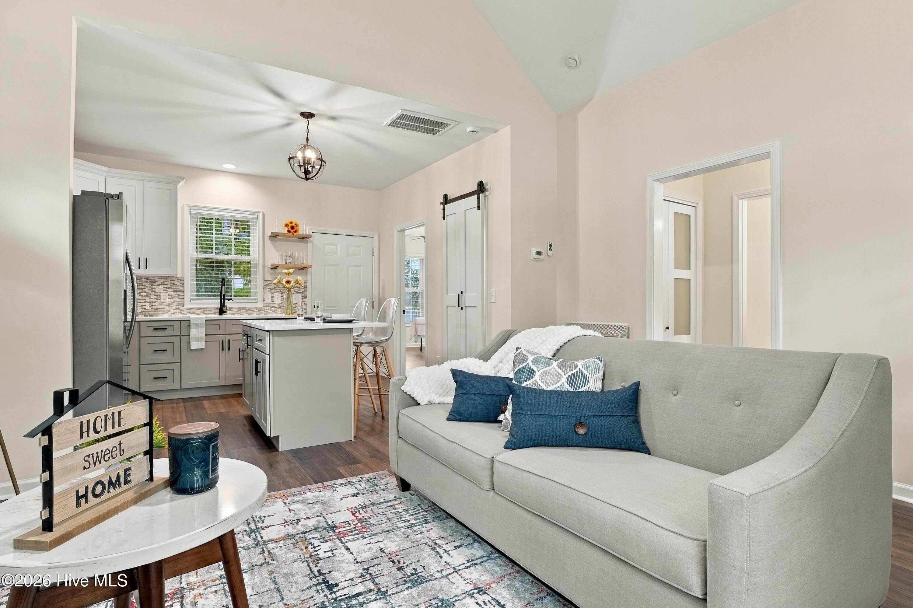 925 Branch Street Property Photo 17
