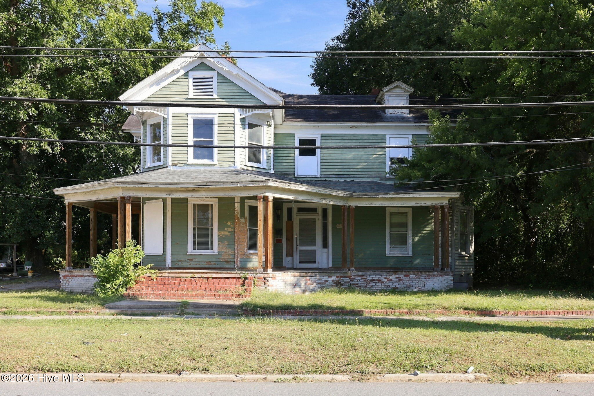 653 Third Street Property Photo 1