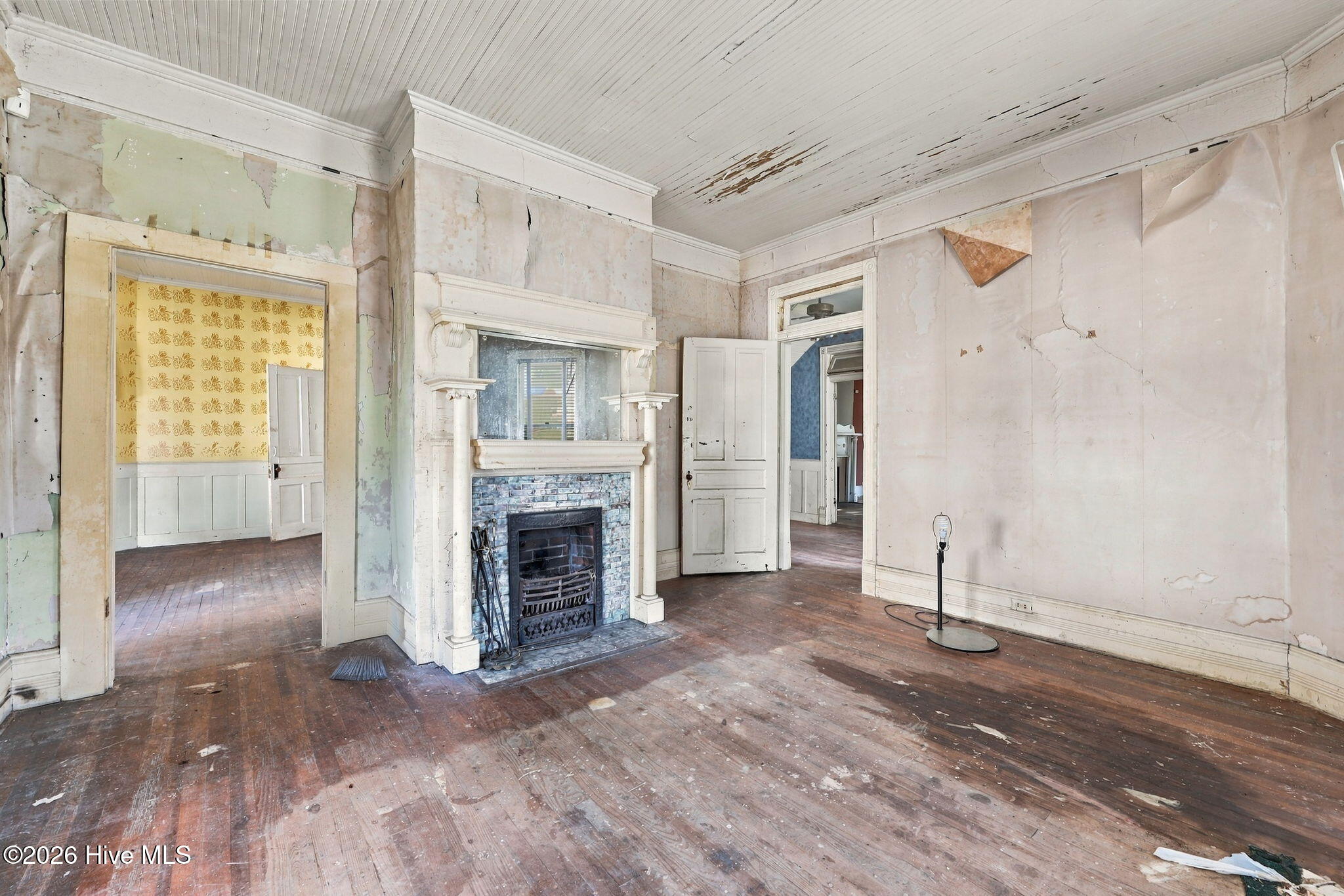 653 Third Street Property Photo 7