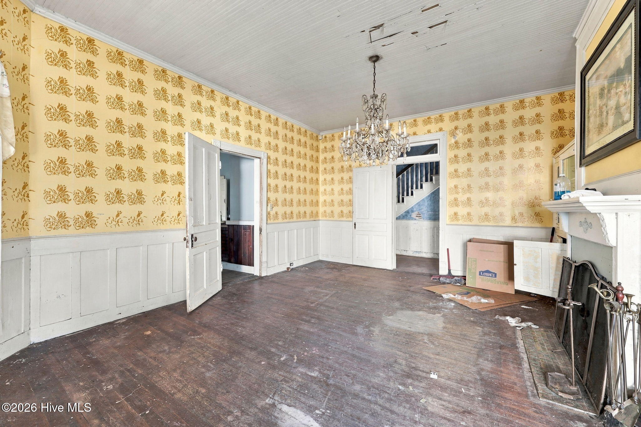 653 Third Street Property Photo 11