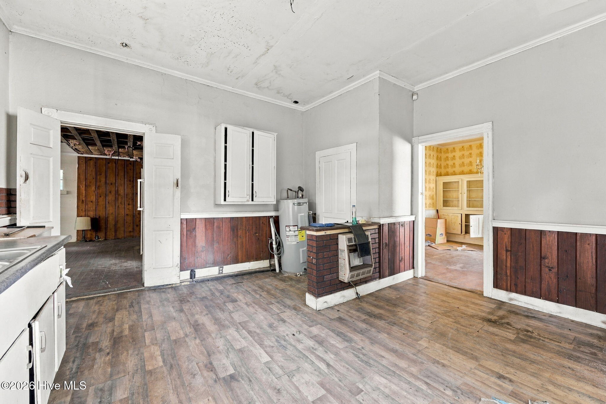 653 Third Street Property Photo 14
