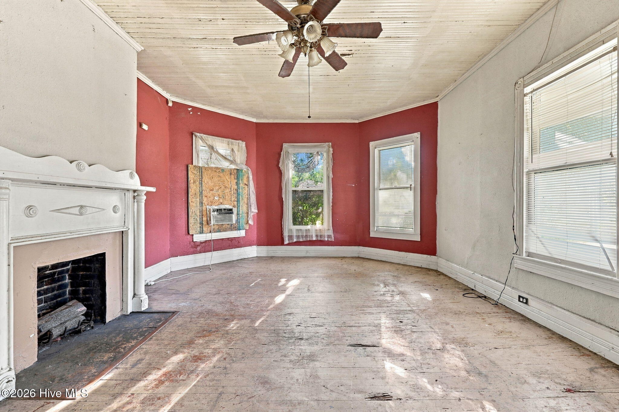 653 Third Street Property Photo 19