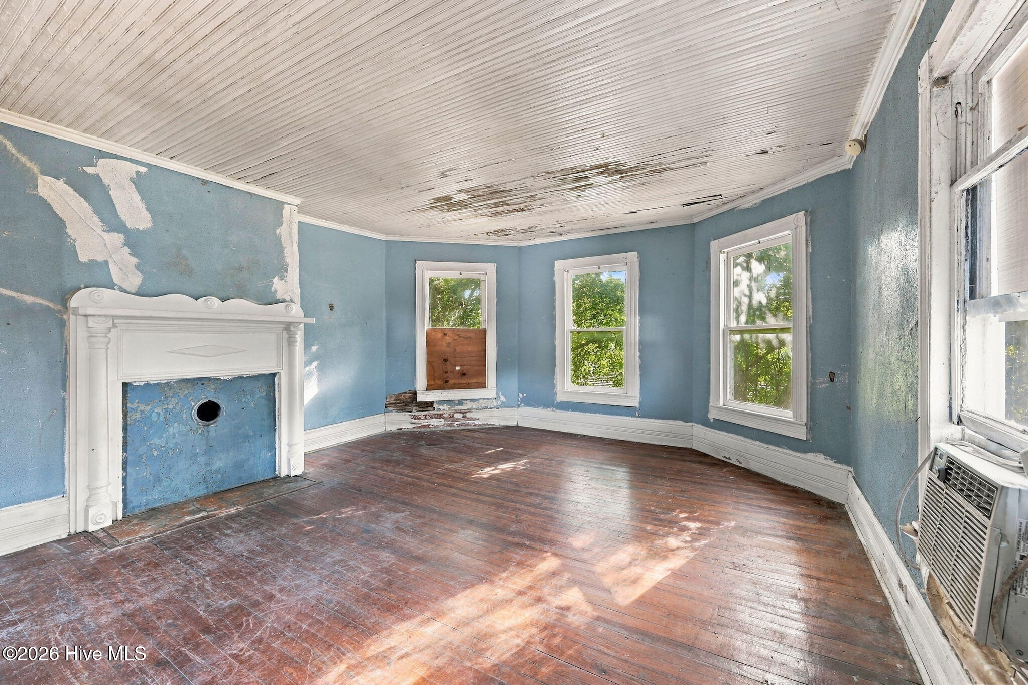 653 Third Street Property Photo 26