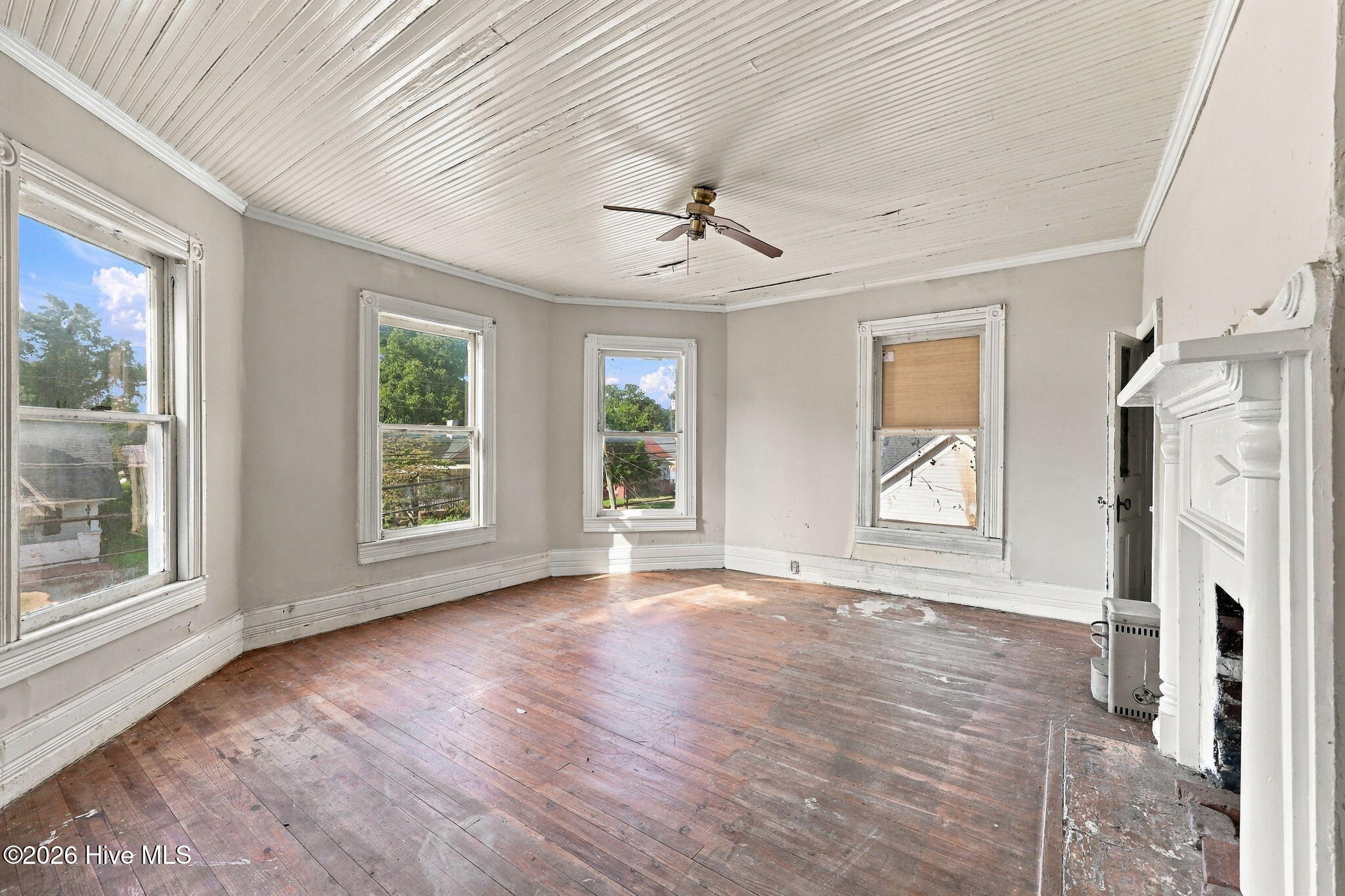 653 Third Street Property Photo 28
