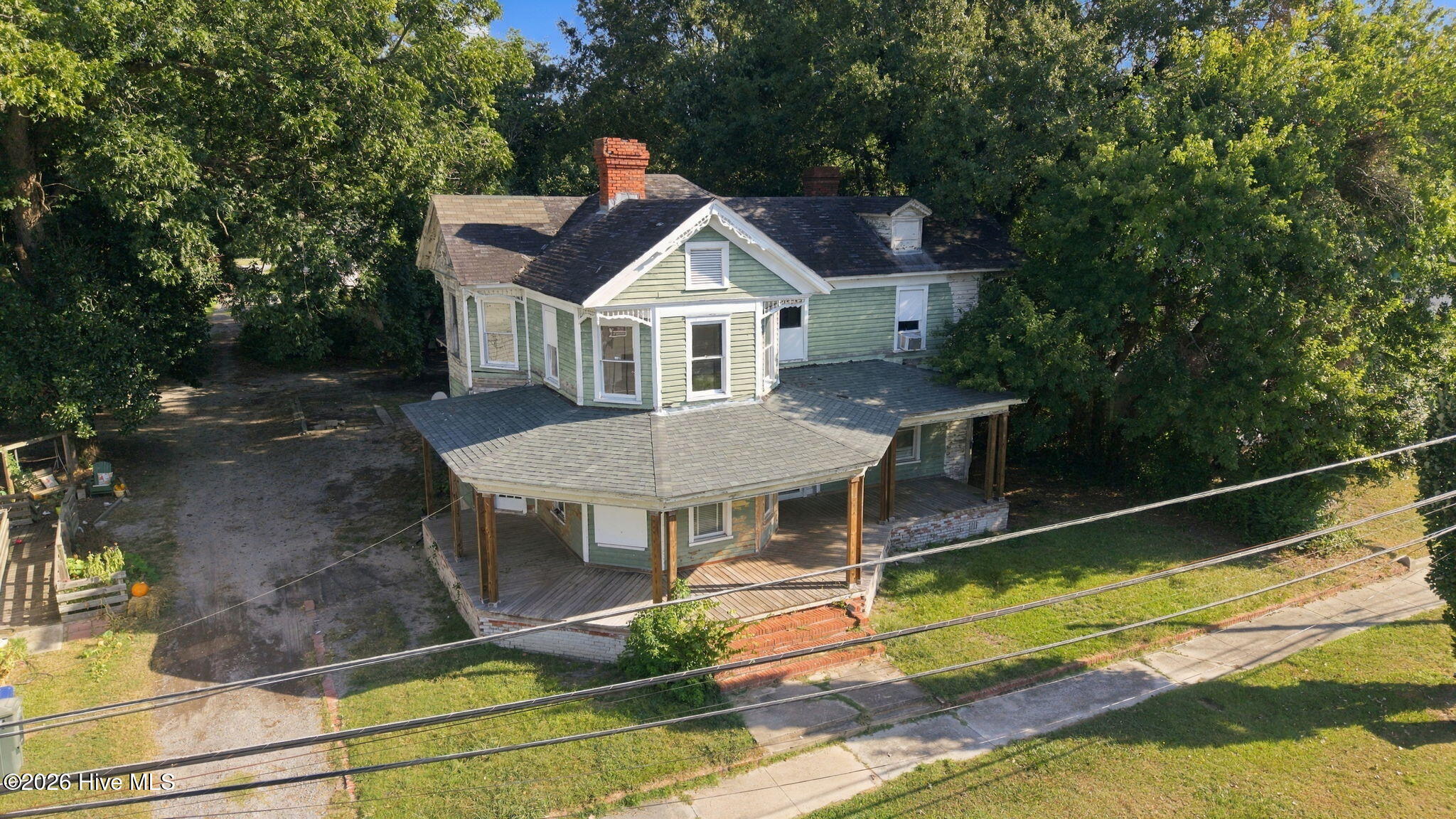 653 Third Street Property Photo 34