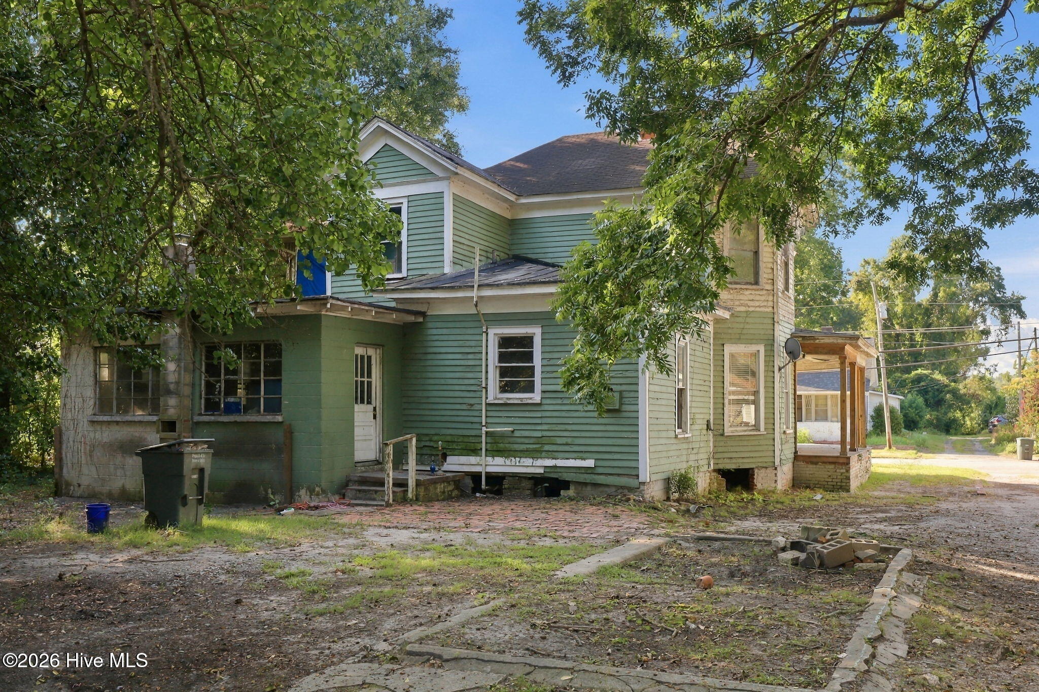 653 Third Street Property Photo 39