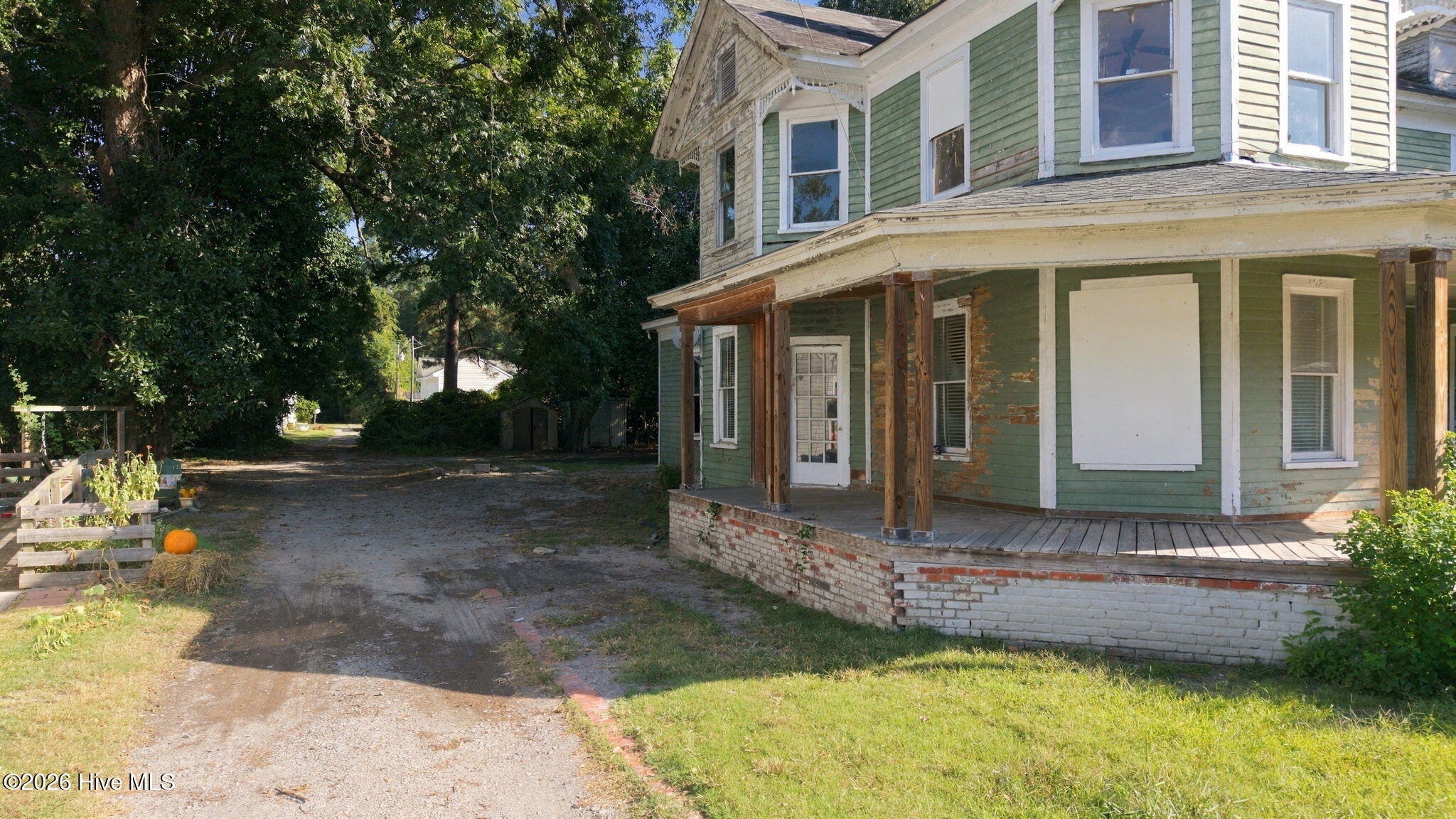 653 Third Street Property Photo 42