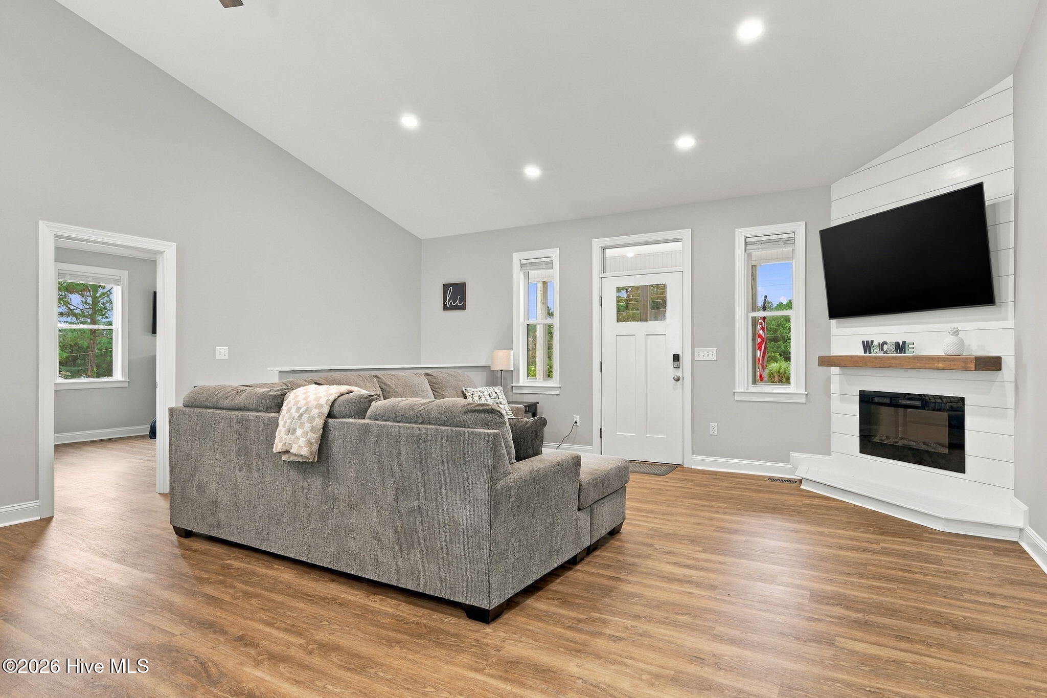 402 Gillikin Road Property Photo 10