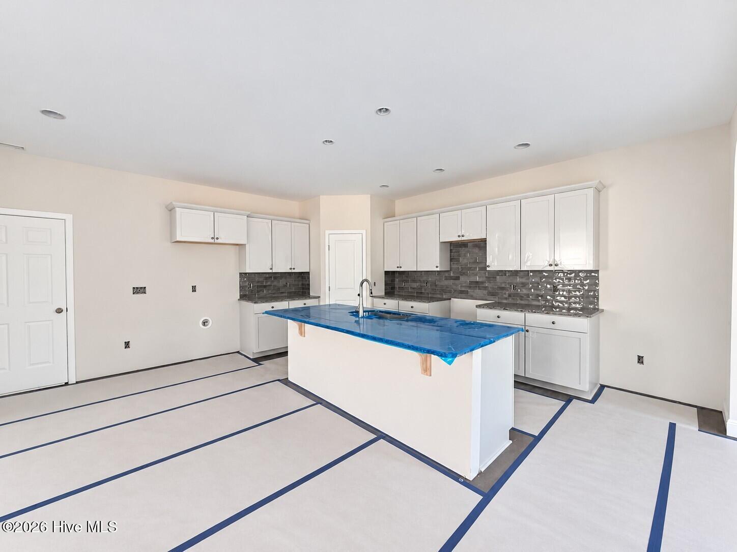 213 Harborwood Street Property Photo 8