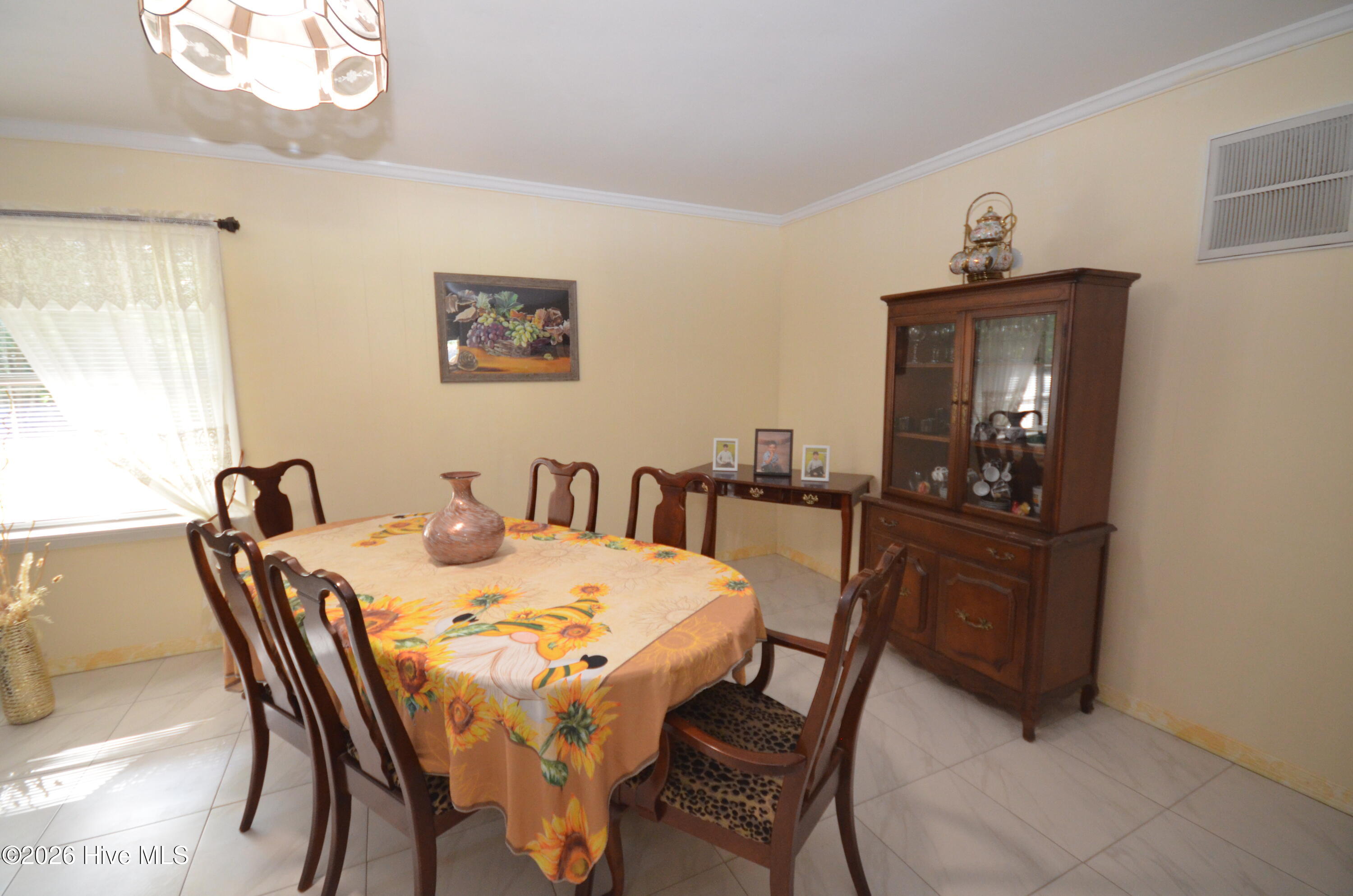 1704 N Berkeley Boulevard Property Photo 14