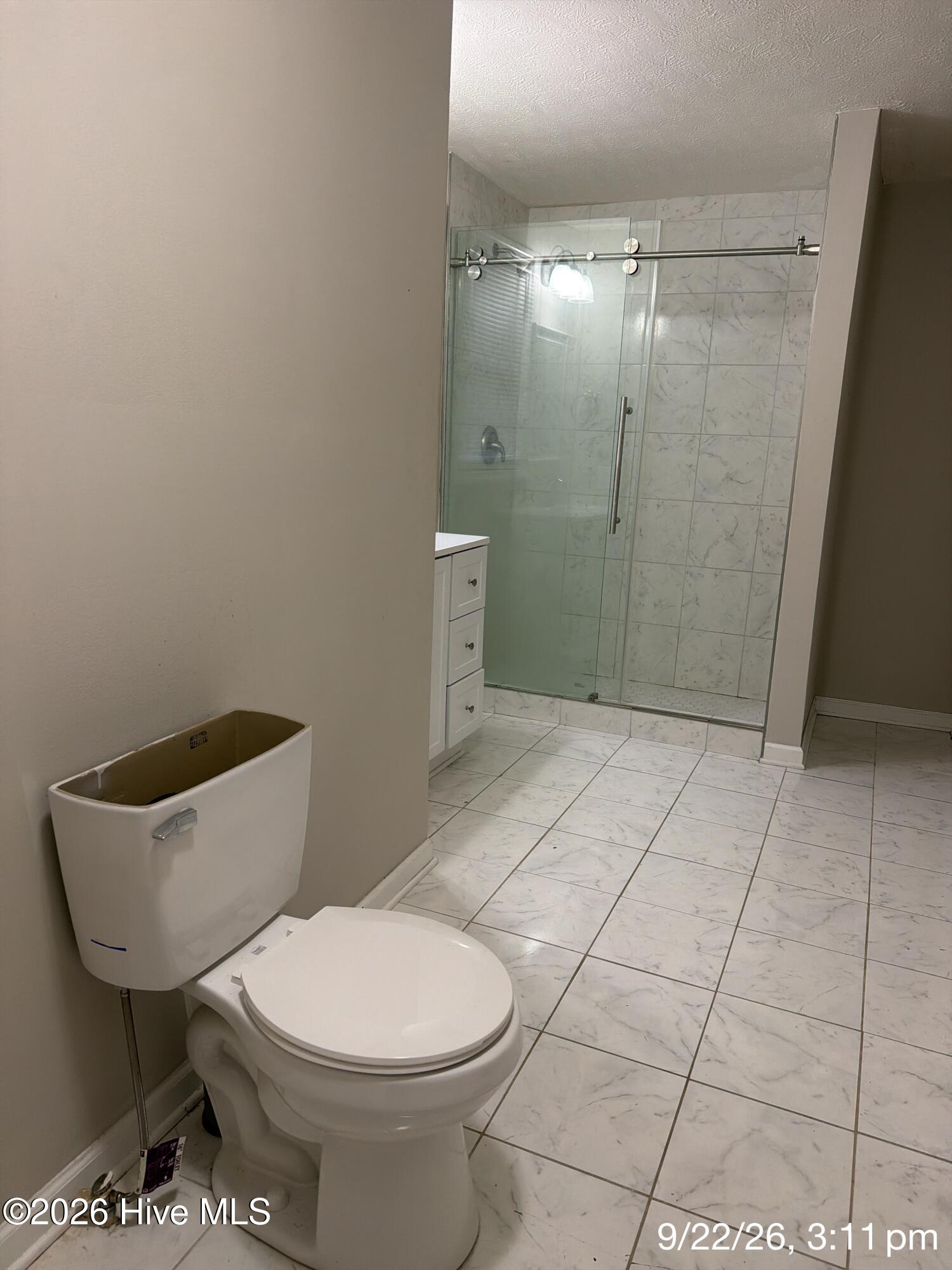 2816 King Street Property Photo 4