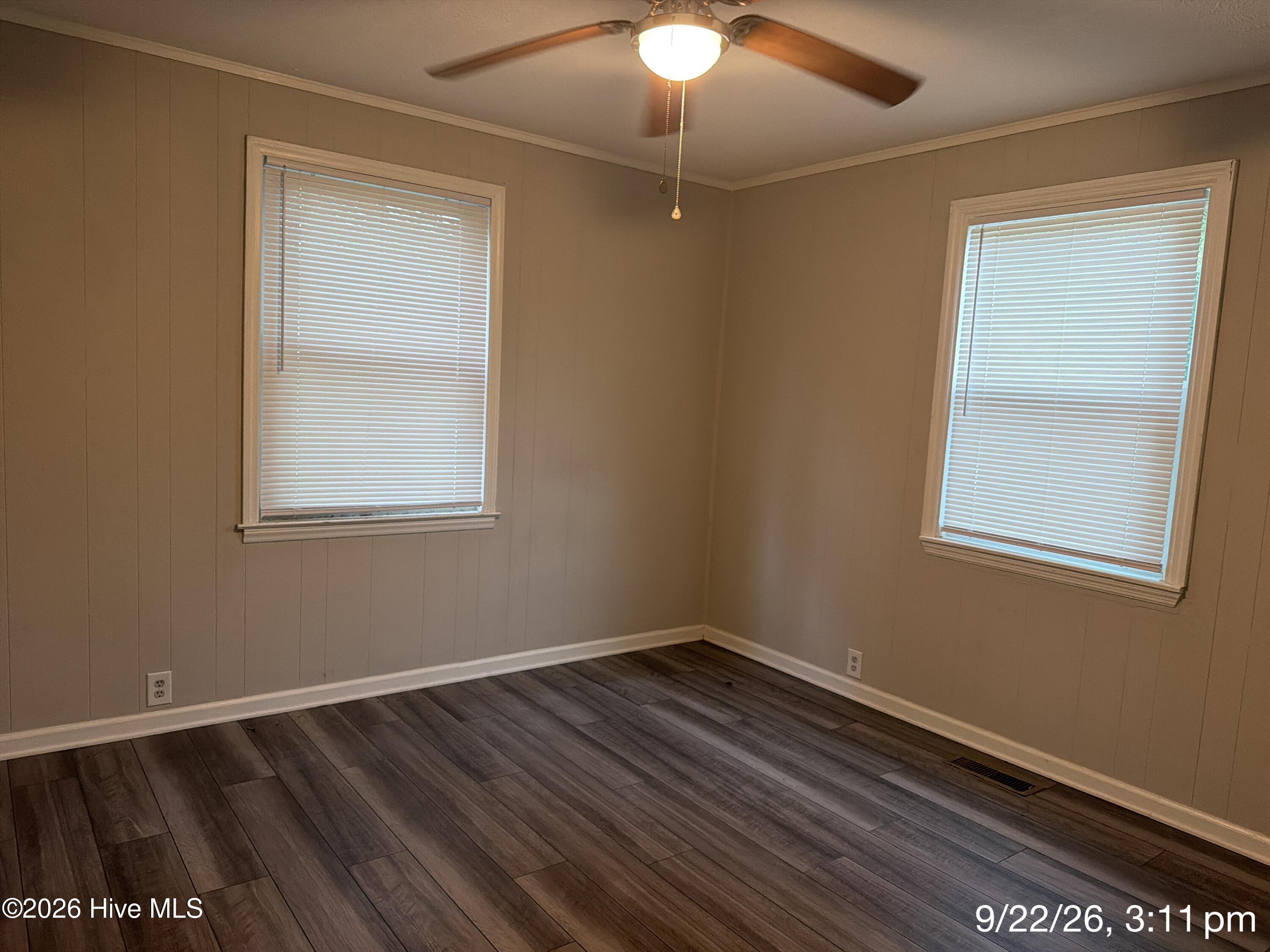 2816 King Street Property Photo 7
