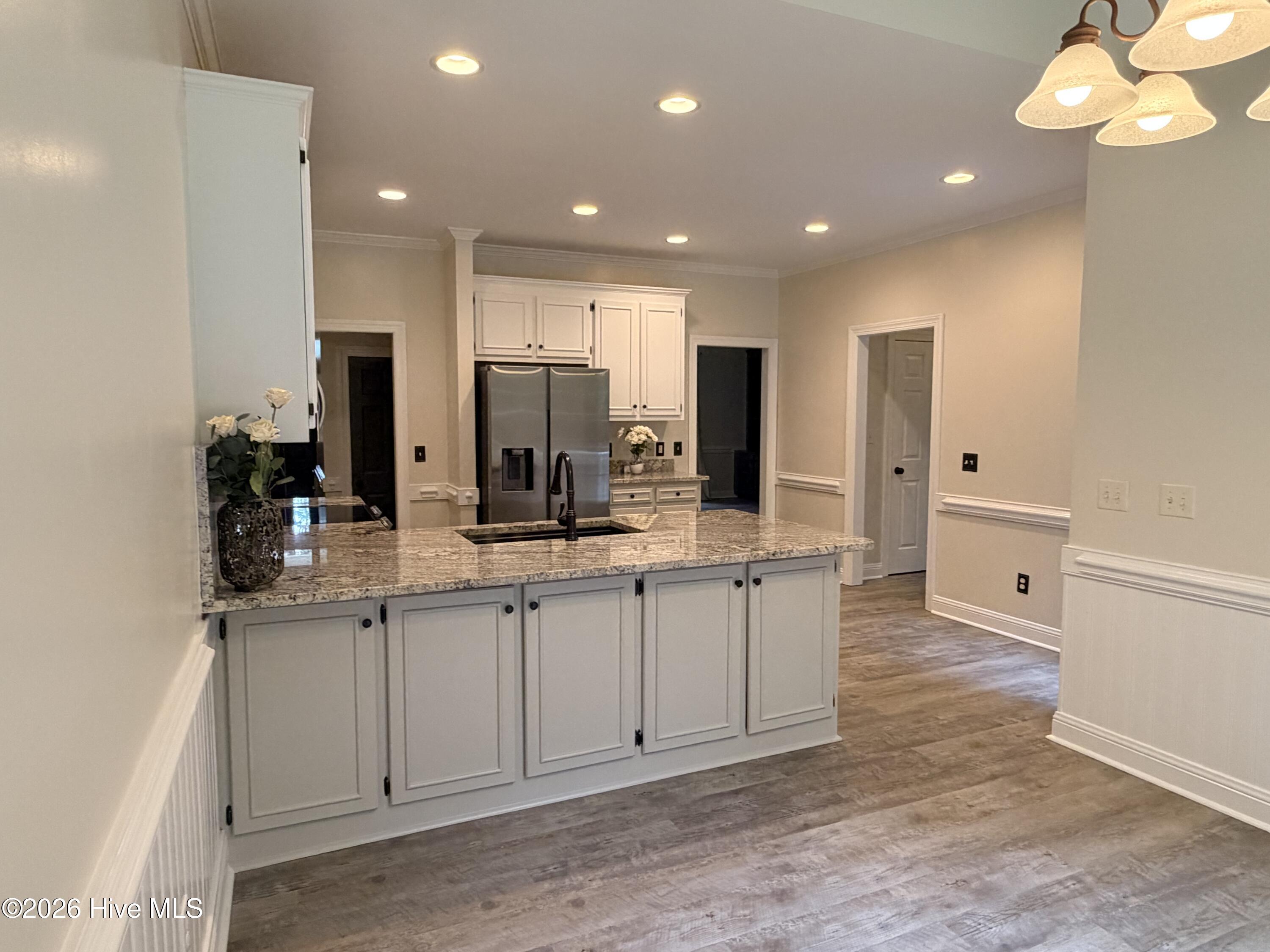 1702 Timberlane Drive Property Photo 10