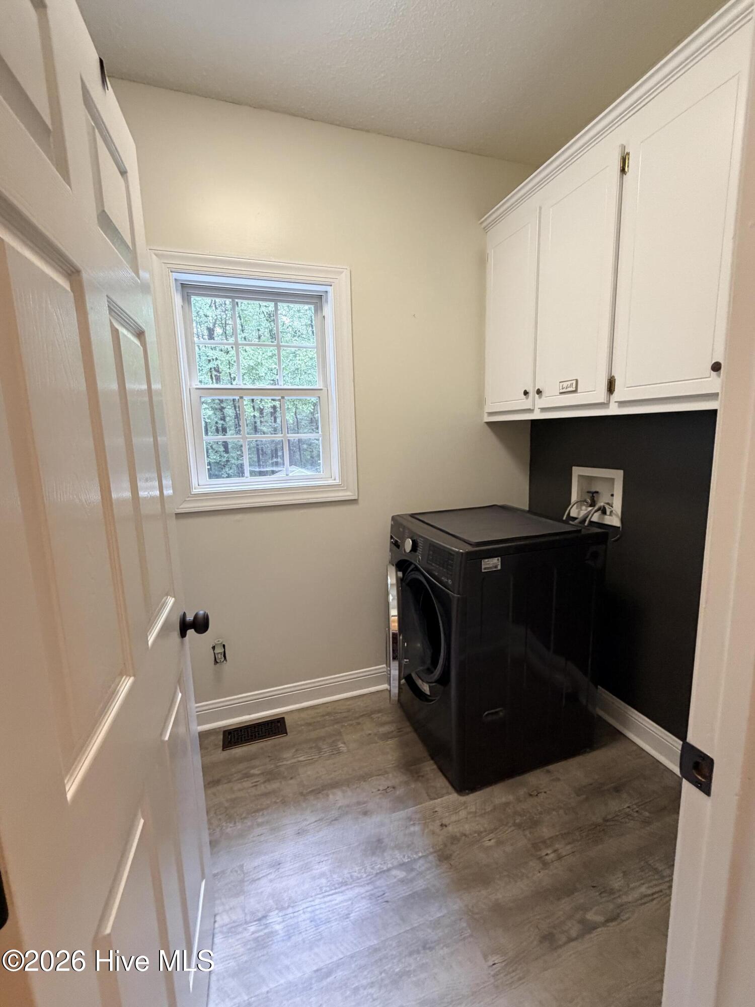 1702 Timberlane Drive Property Photo 12