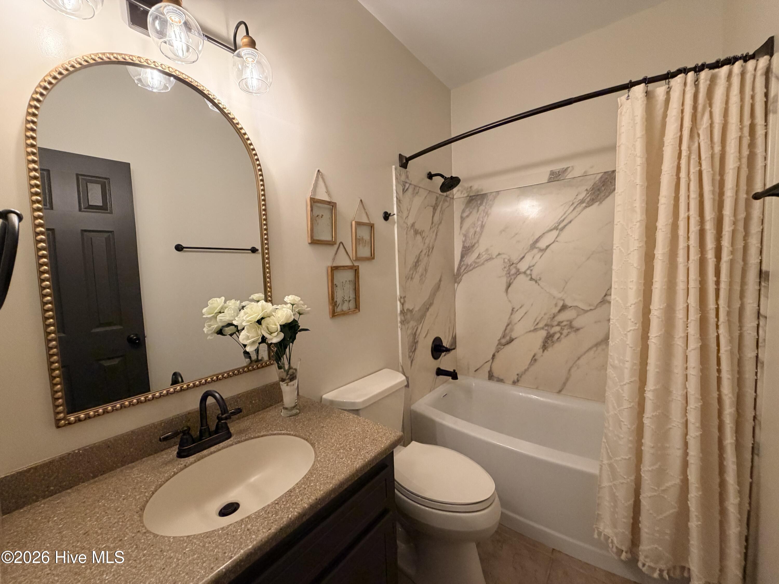 1702 Timberlane Drive Property Photo 13