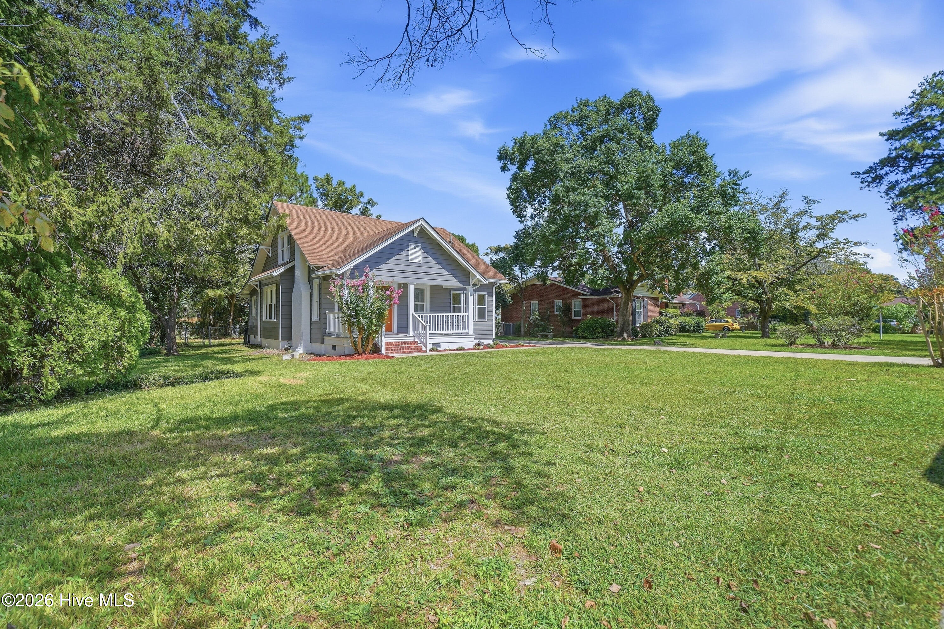 1708 Lucerne Way Property Photo 3