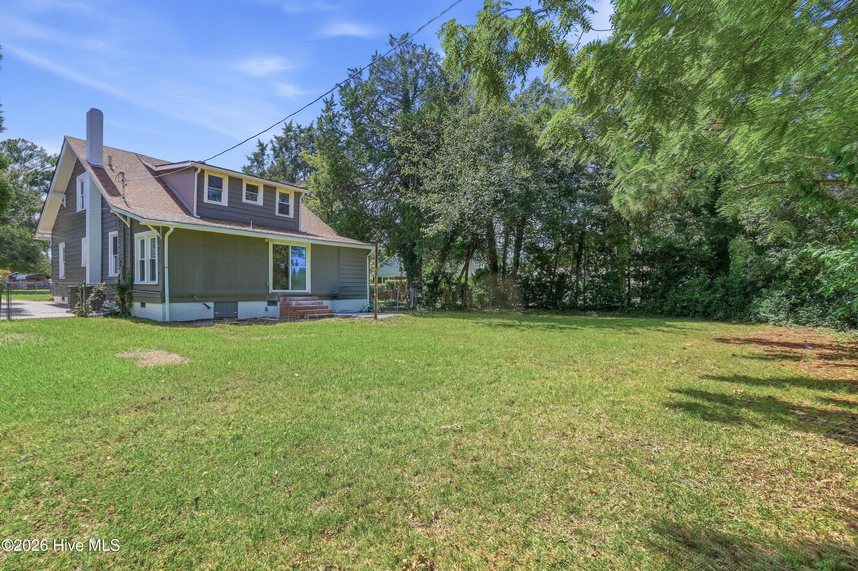 1708 Lucerne Way Property Photo 5