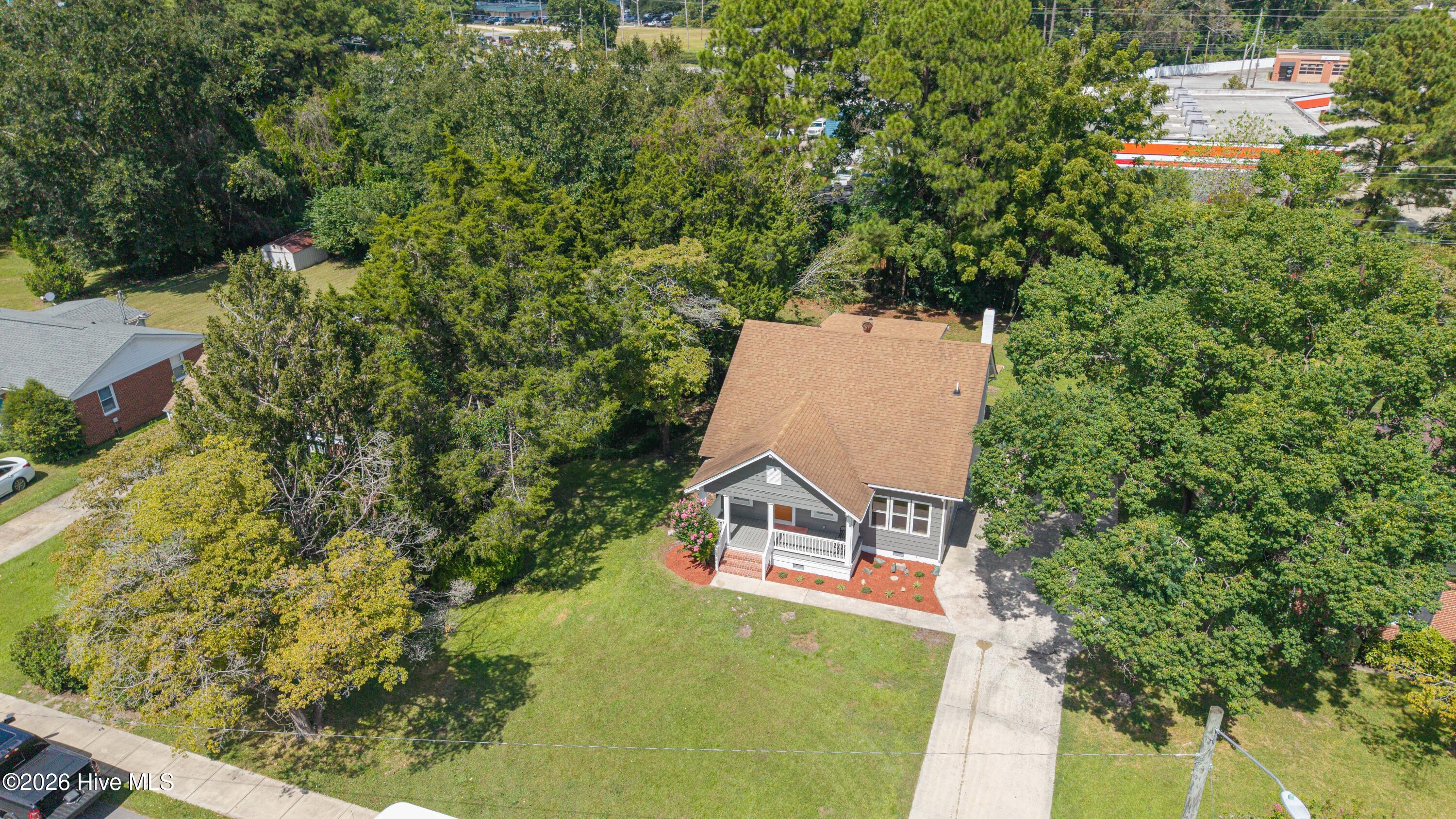 1708 Lucerne Way Property Photo 7