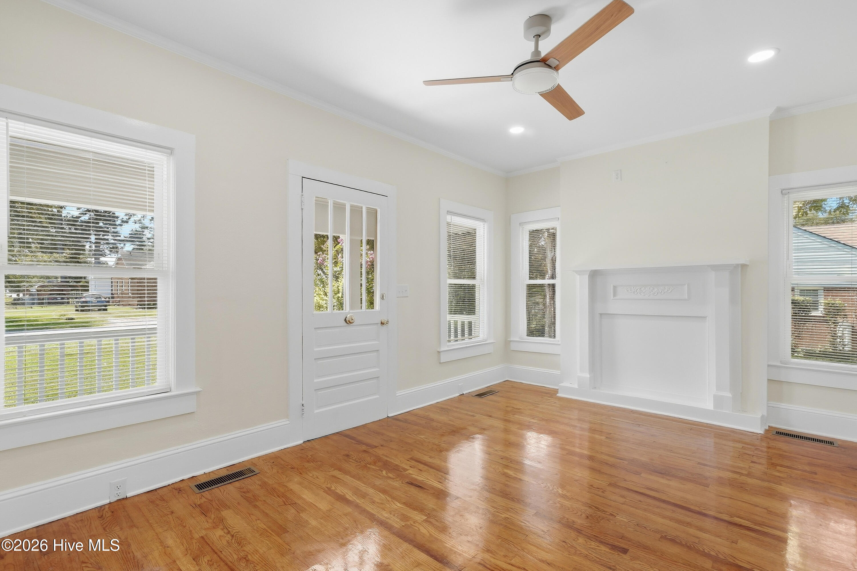 1708 Lucerne Way Property Photo 8