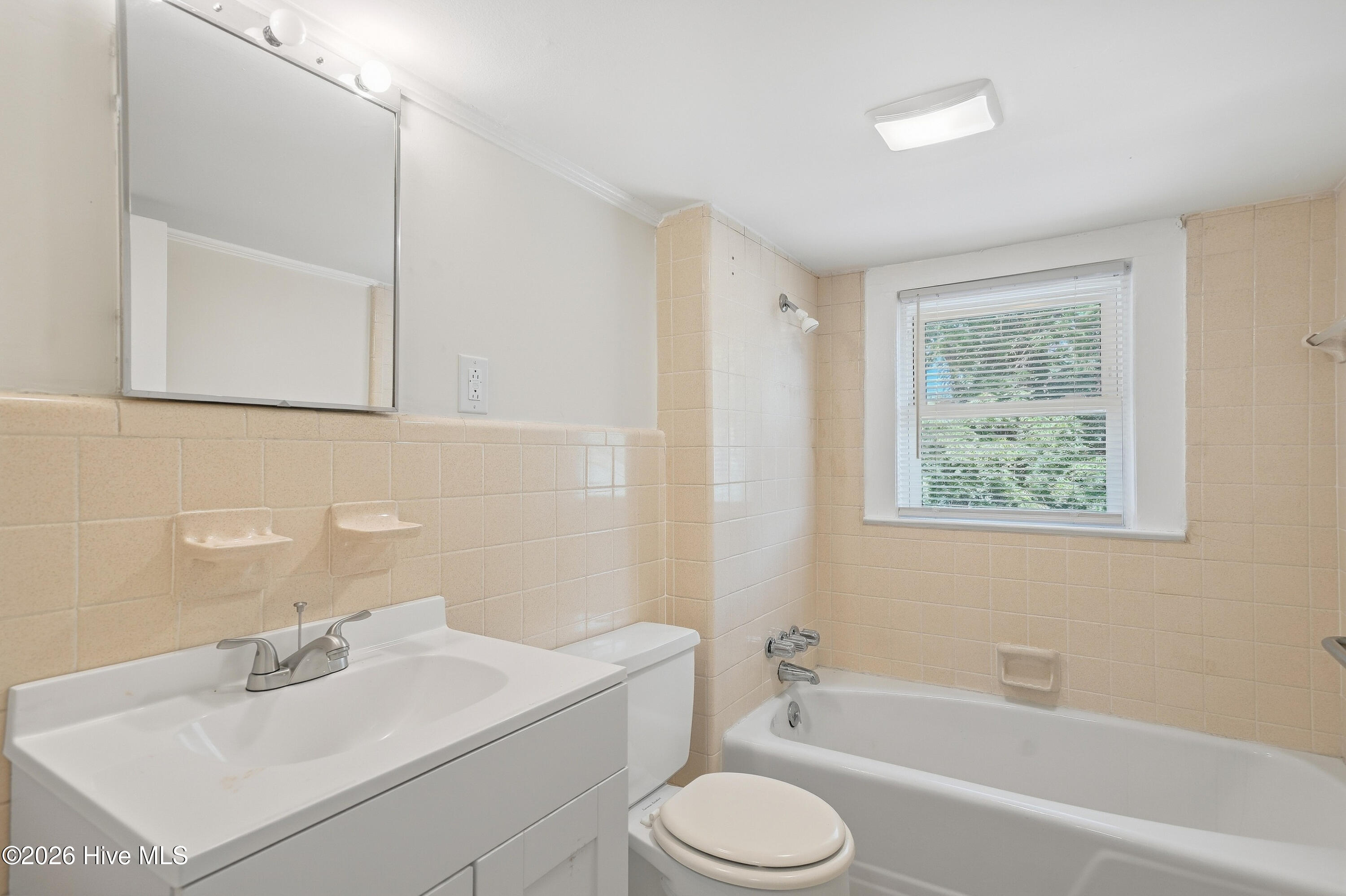 1708 Lucerne Way Property Photo 45