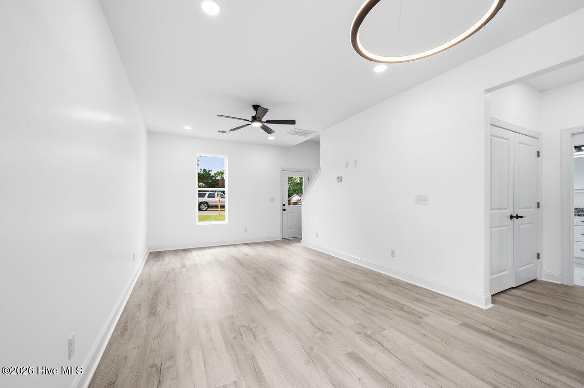 1037 Prep Street Property Photo 4