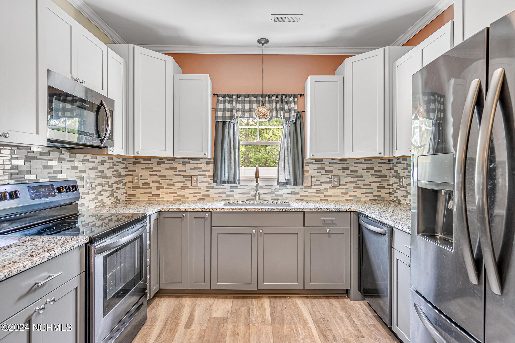 310 Cedar Island Trail Property Photo 13