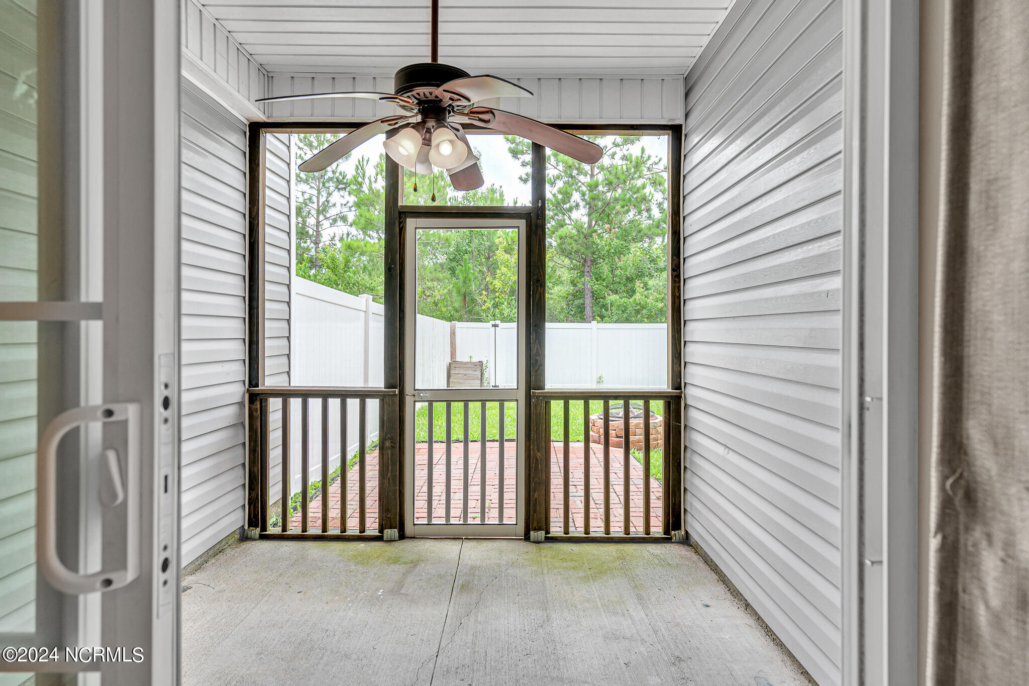 310 Cedar Island Trail Property Photo 30