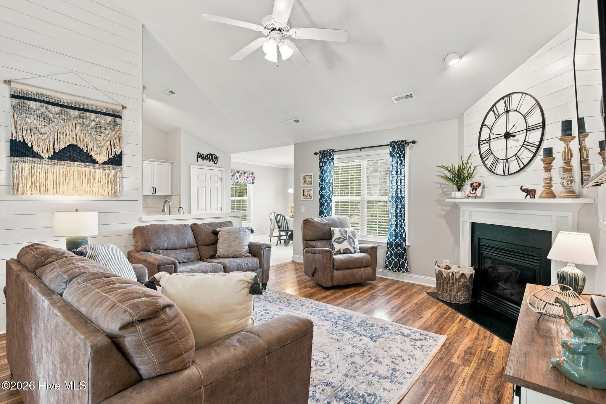 102 Grasmere Court Property Photo 7