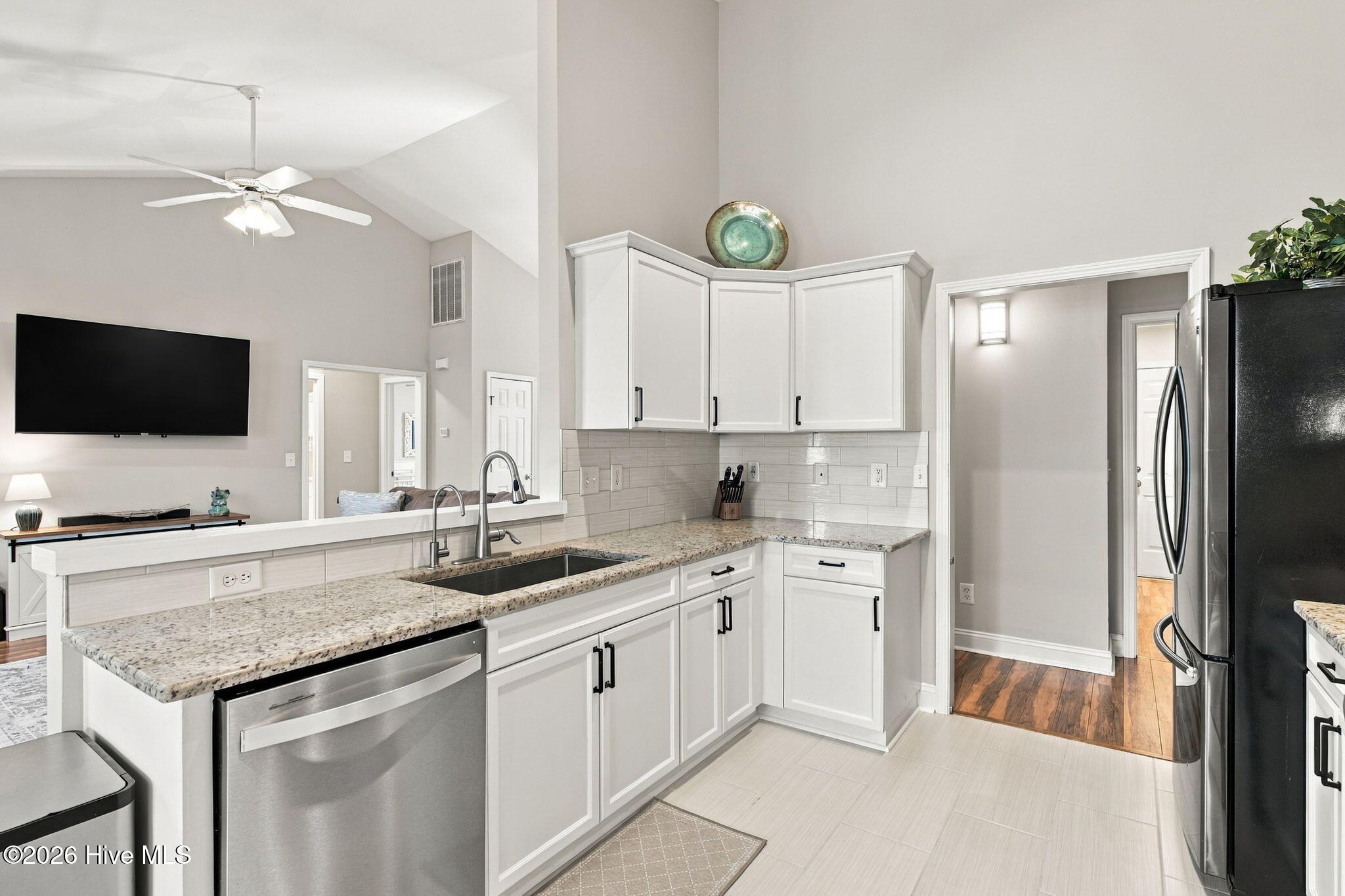 102 Grasmere Court Property Photo 11
