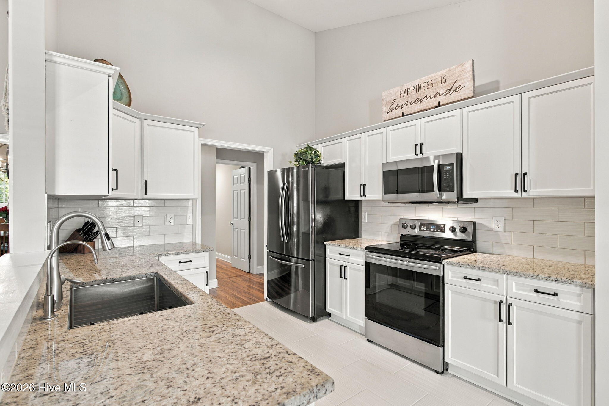 102 Grasmere Court Property Photo 12