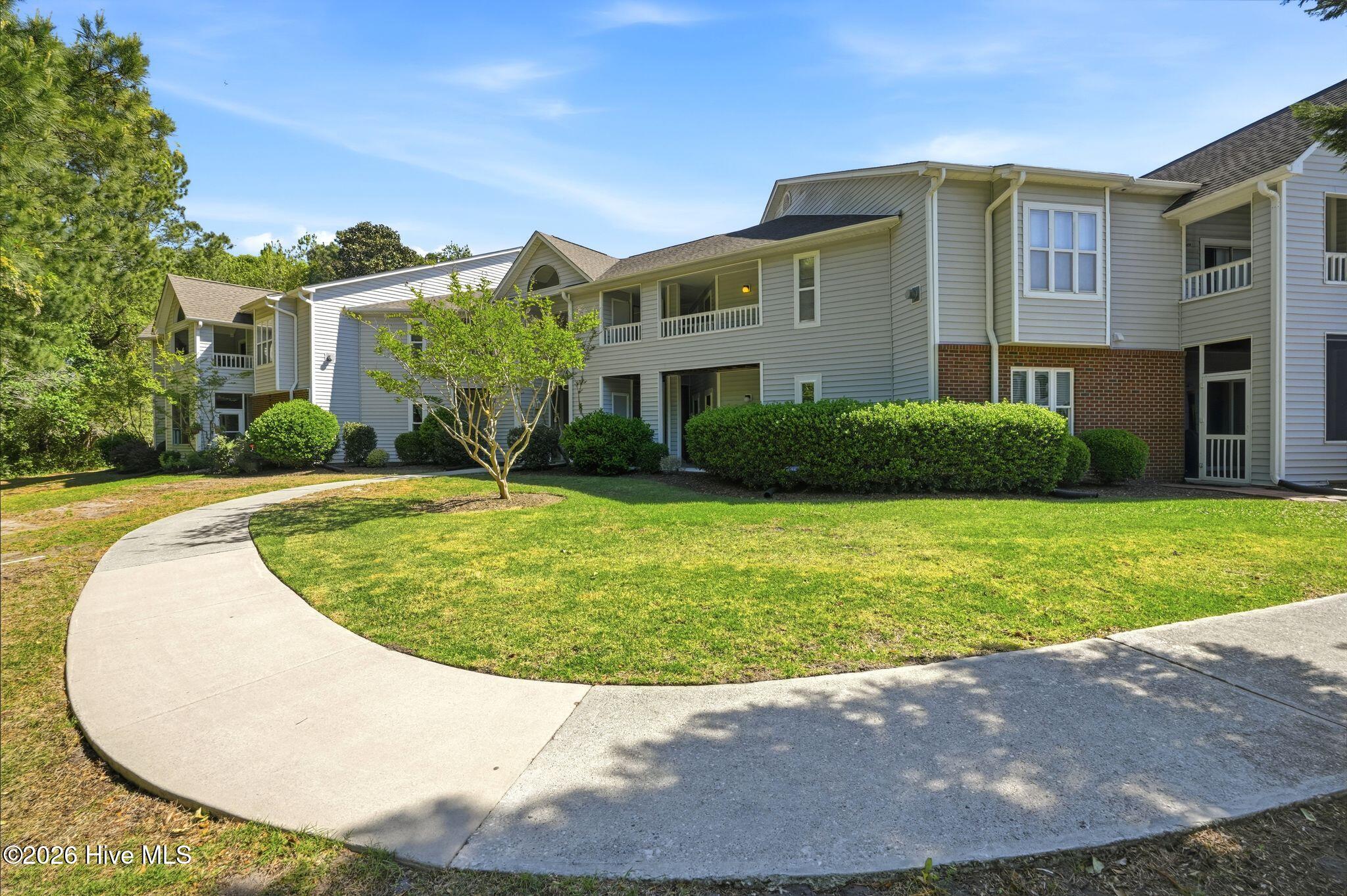 4108 Breezewood Drive Apt 101 Property Photo 4