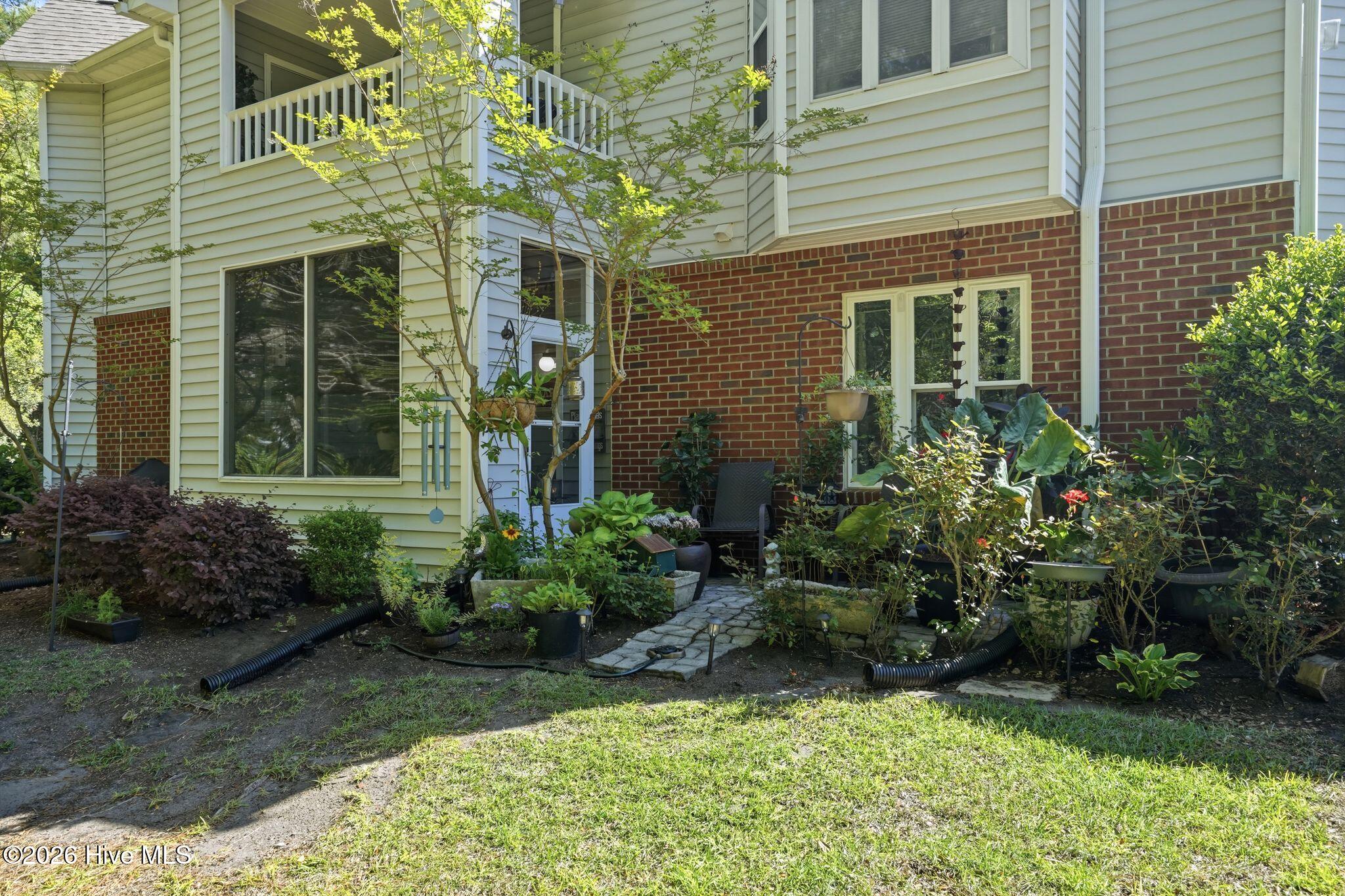 4108 Breezewood Drive Apt 101 Property Photo 6