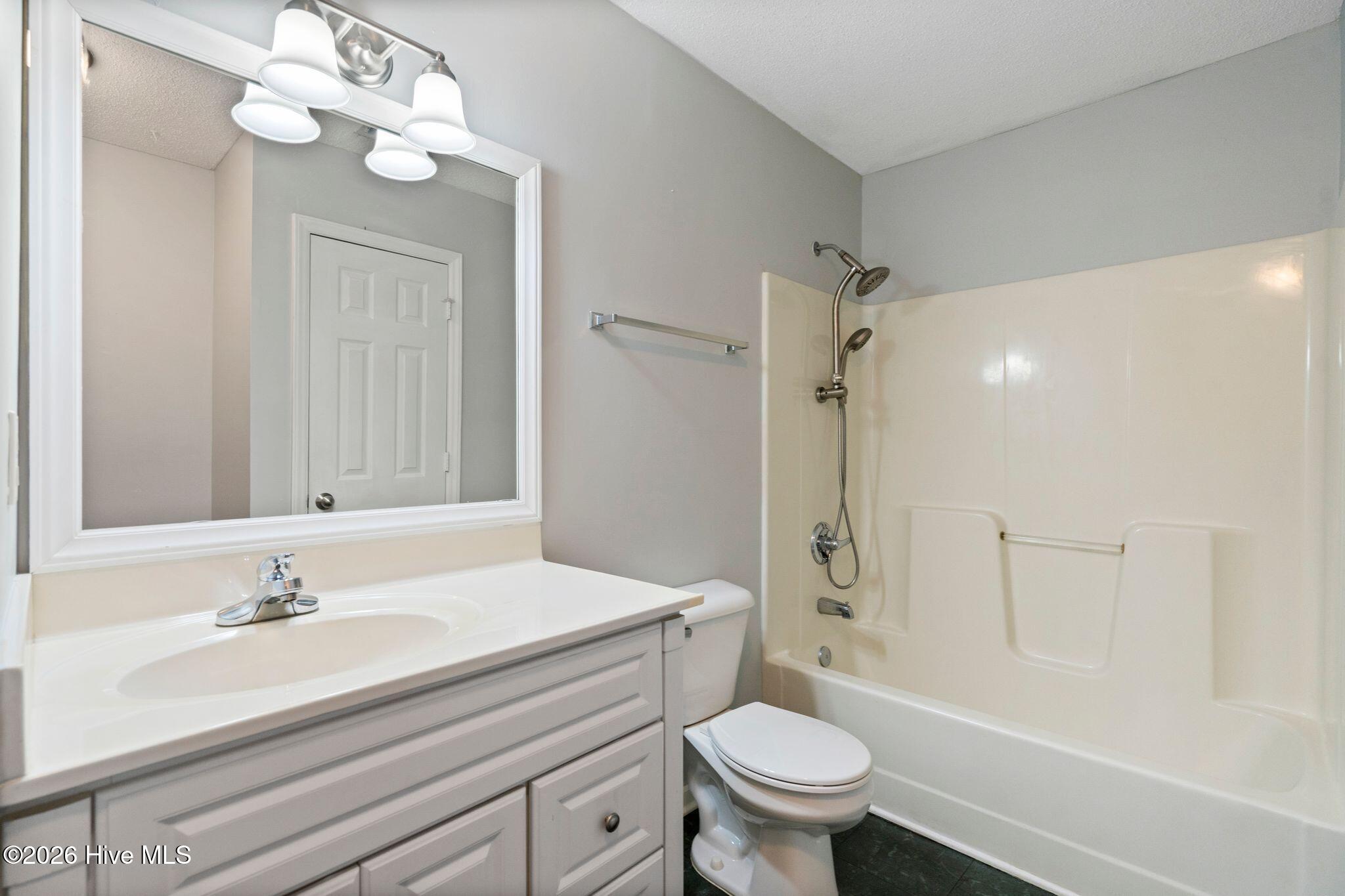 4108 Breezewood Drive Apt 101 Property Photo 33