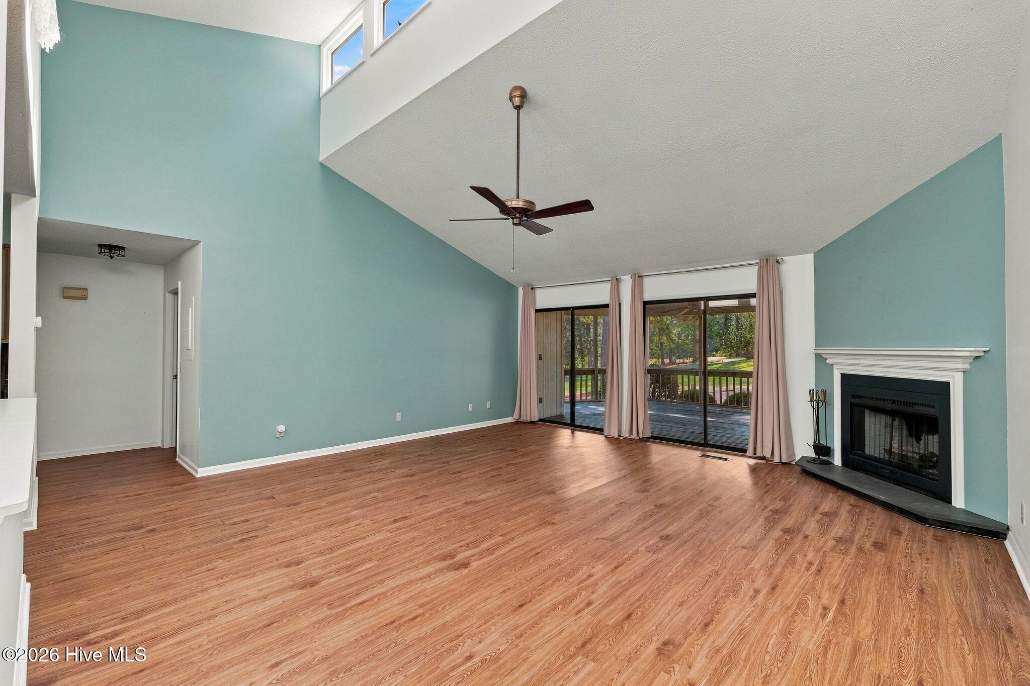 36 Martin Drive Unit E Property Photo 4
