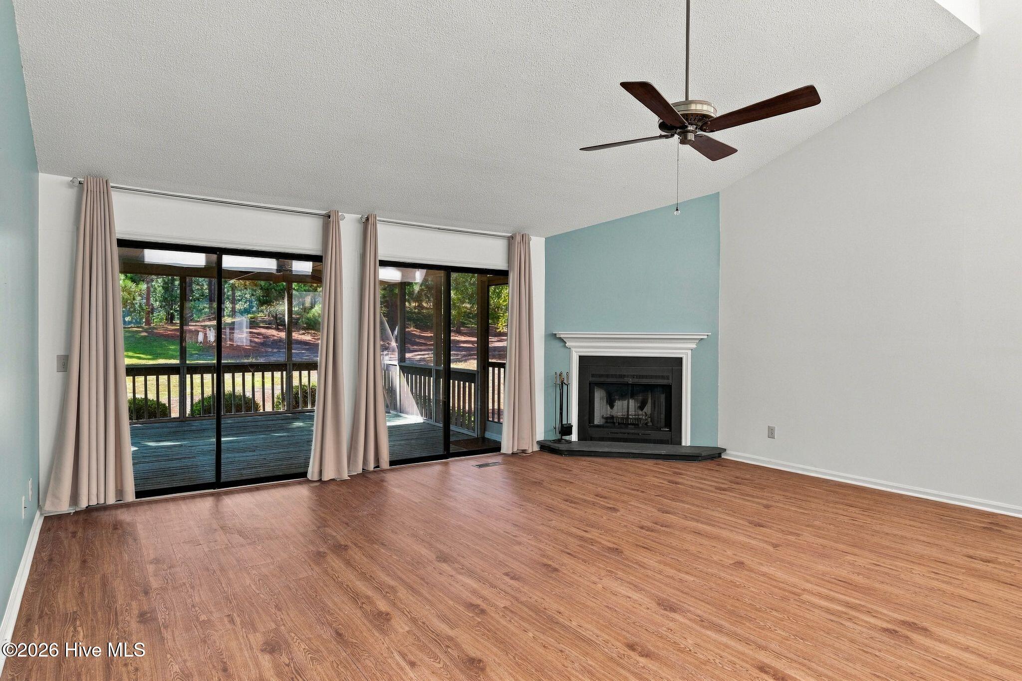 36 Martin Drive Unit E Property Photo 5