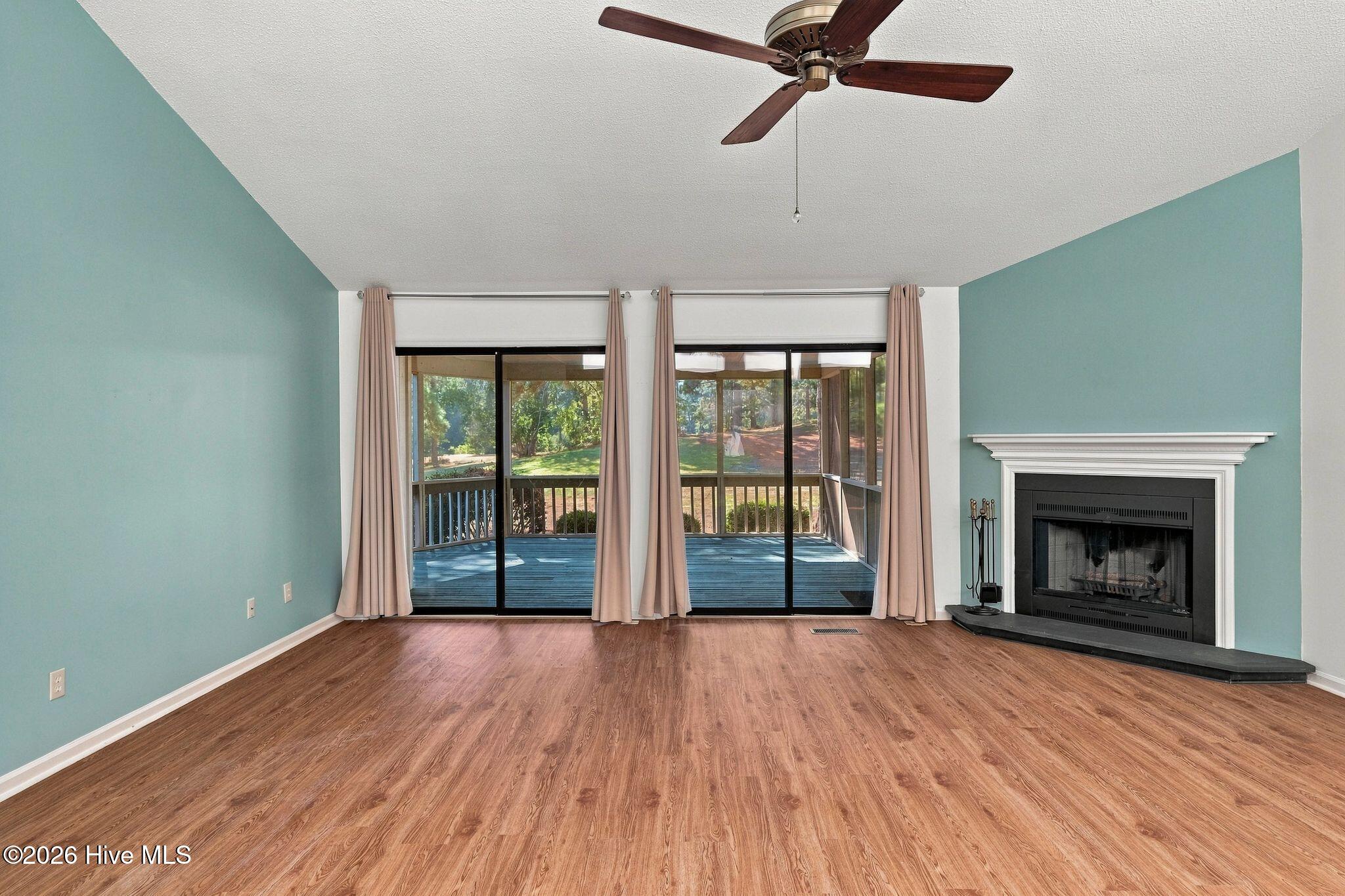 36 Martin Drive Unit E Property Photo 6