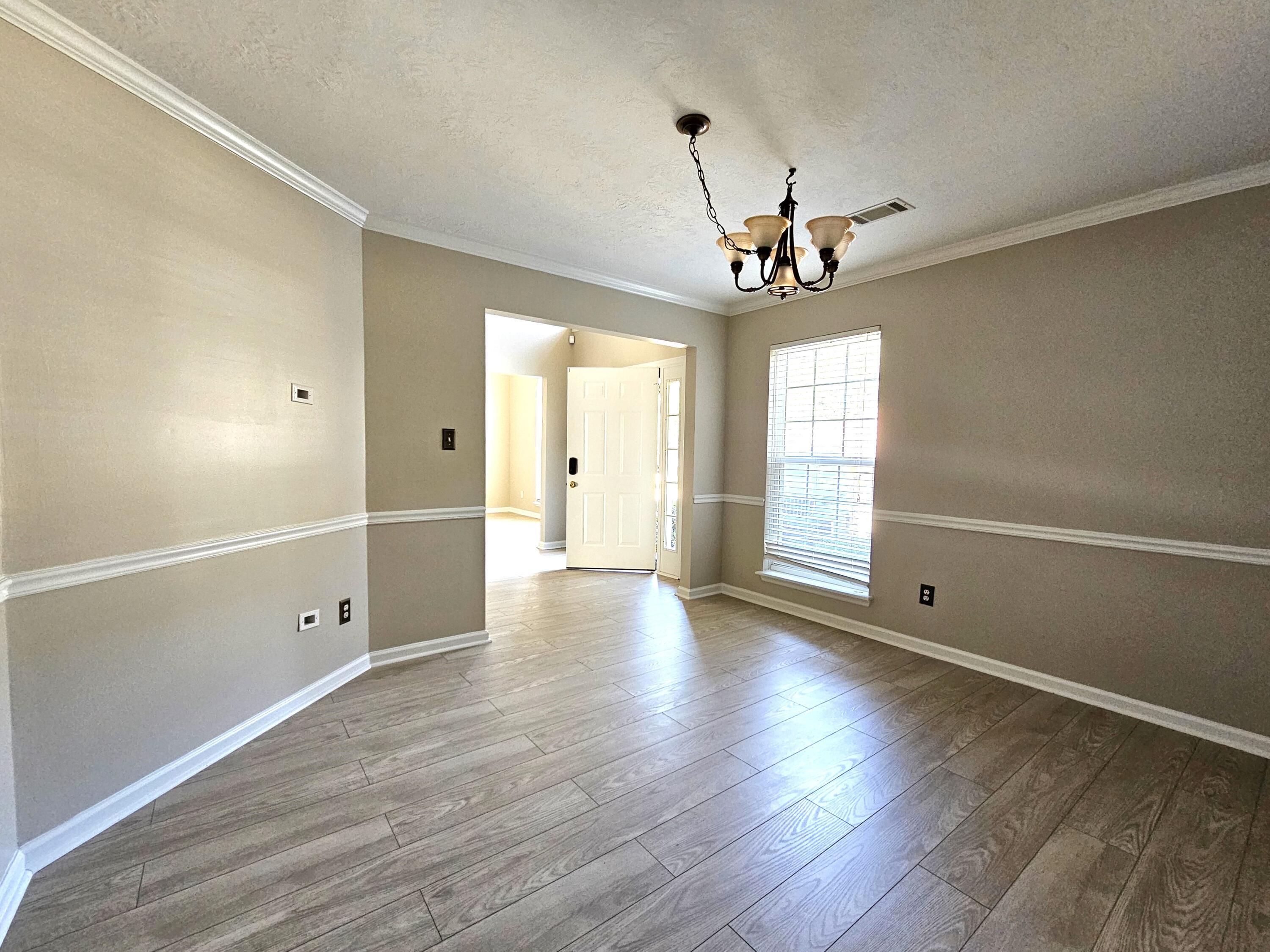 7629 Senators Ridge Drive Property Photo 5
