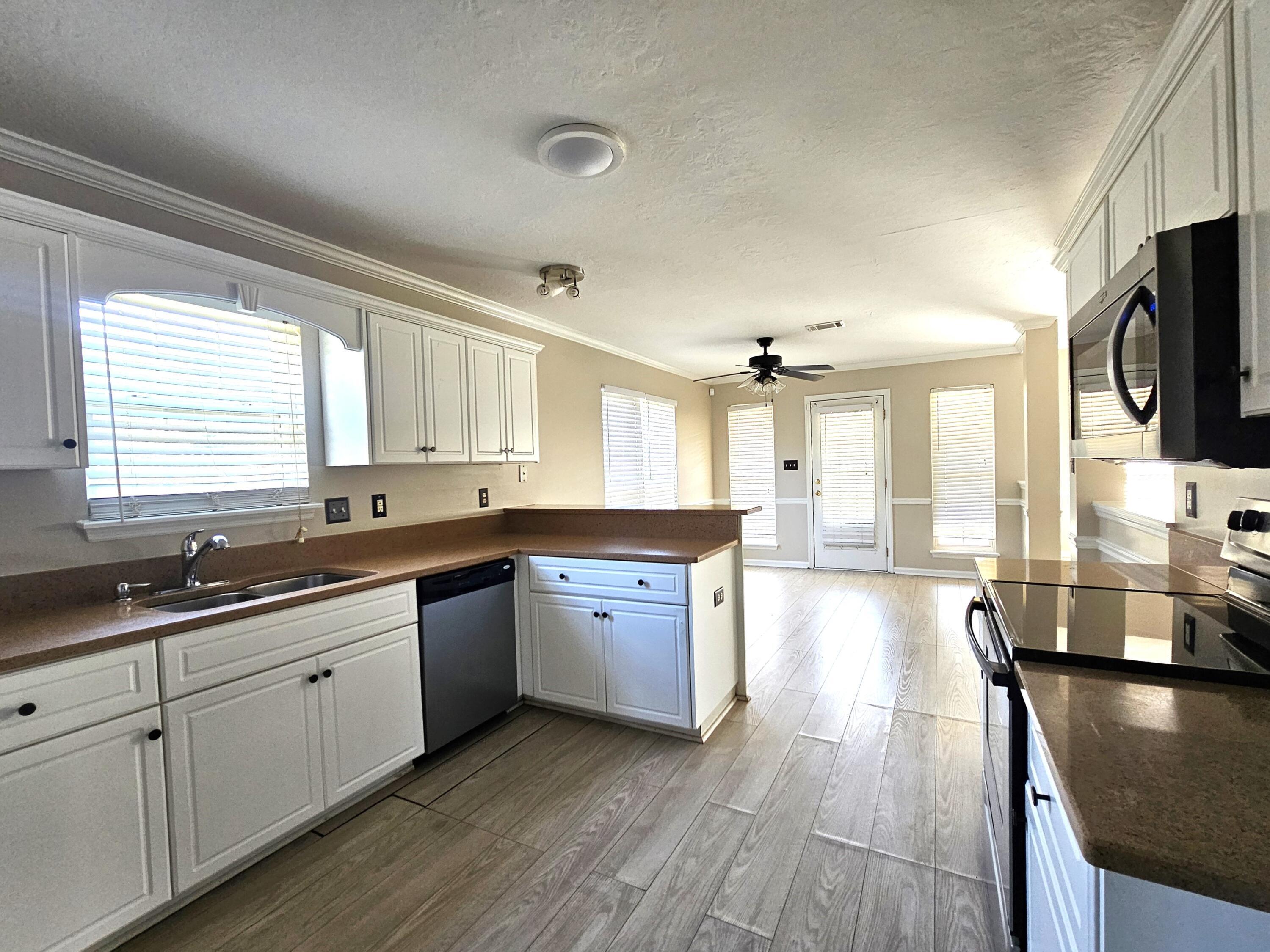 7629 Senators Ridge Drive Property Photo 6