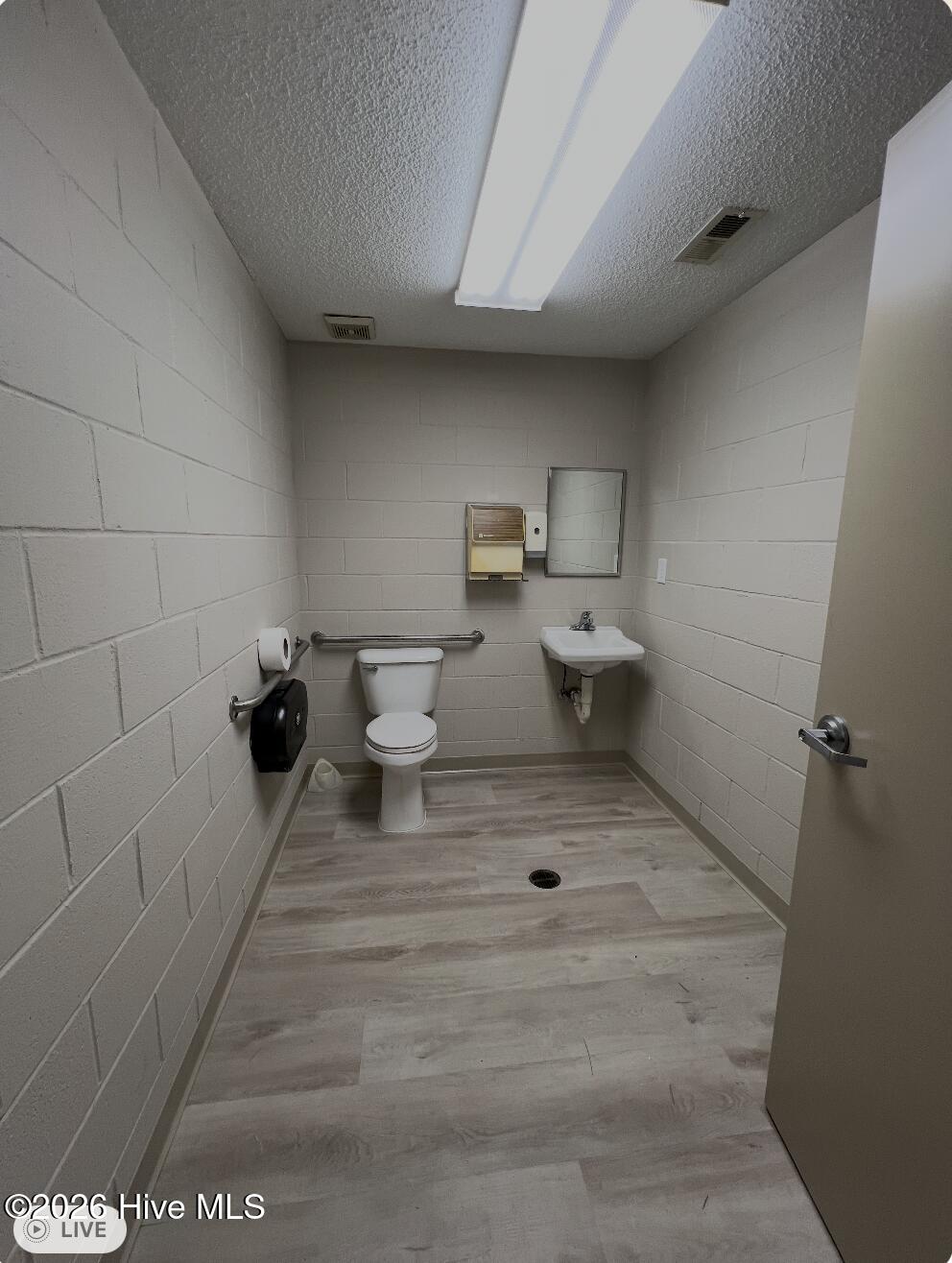89 Industry Park Property Photo 30