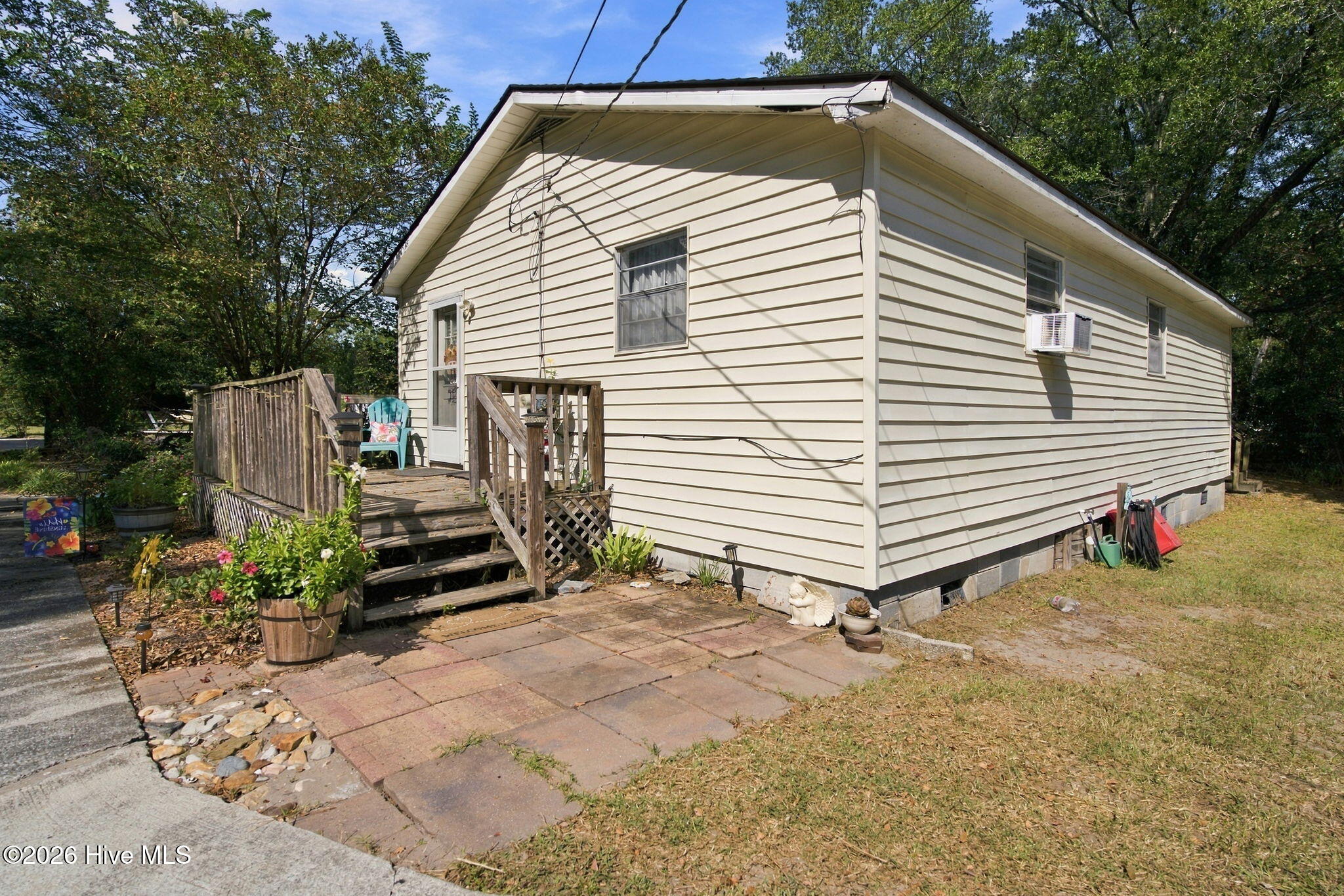 154 Bryan Road Property Photo 6