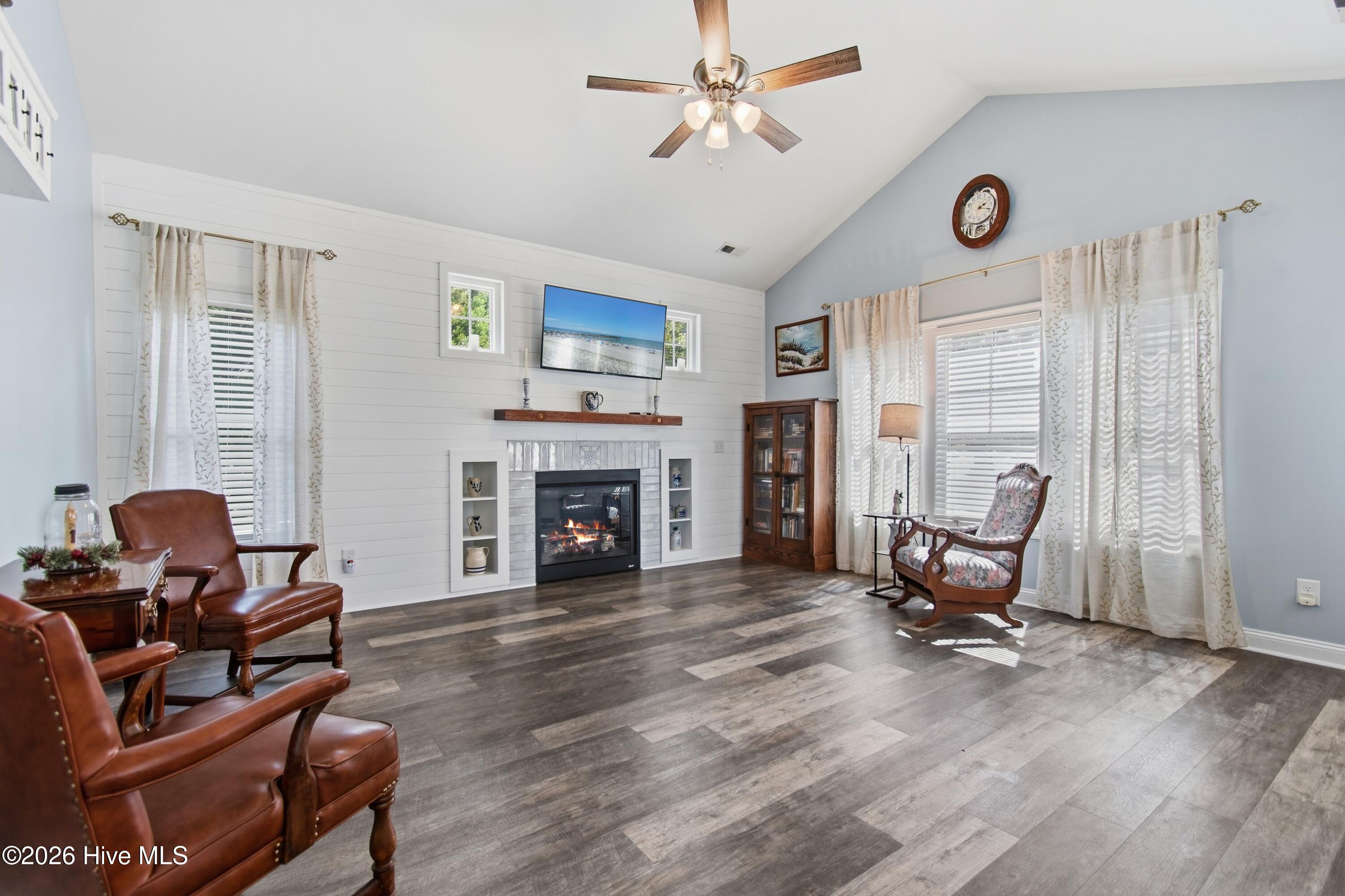 2847 Palm Grove Court Sw Property Photo 9